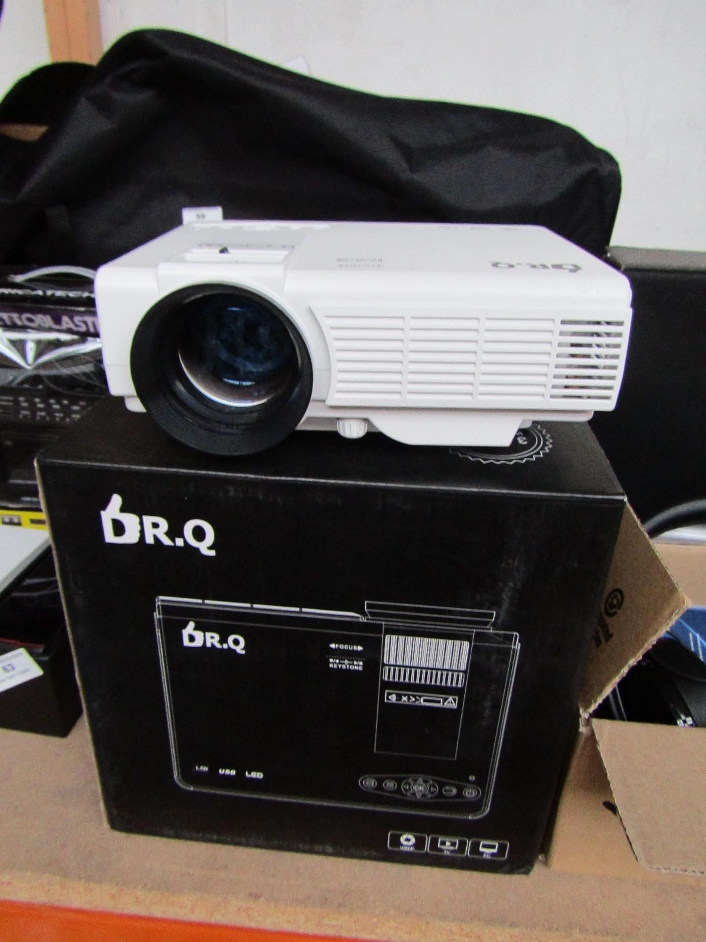 DR.Q projector HI-04, unchecked and boxed. RRP £89