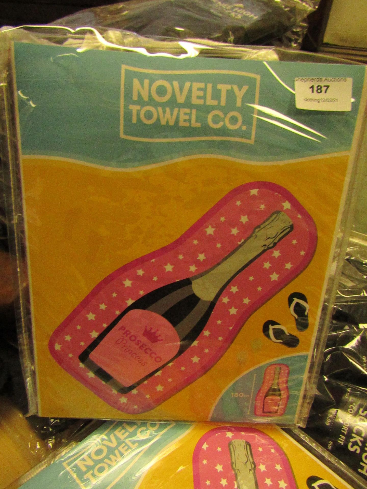 Novelty Towel ( Prosecco Themed )180 X 91 CM Approx, New & Packaged