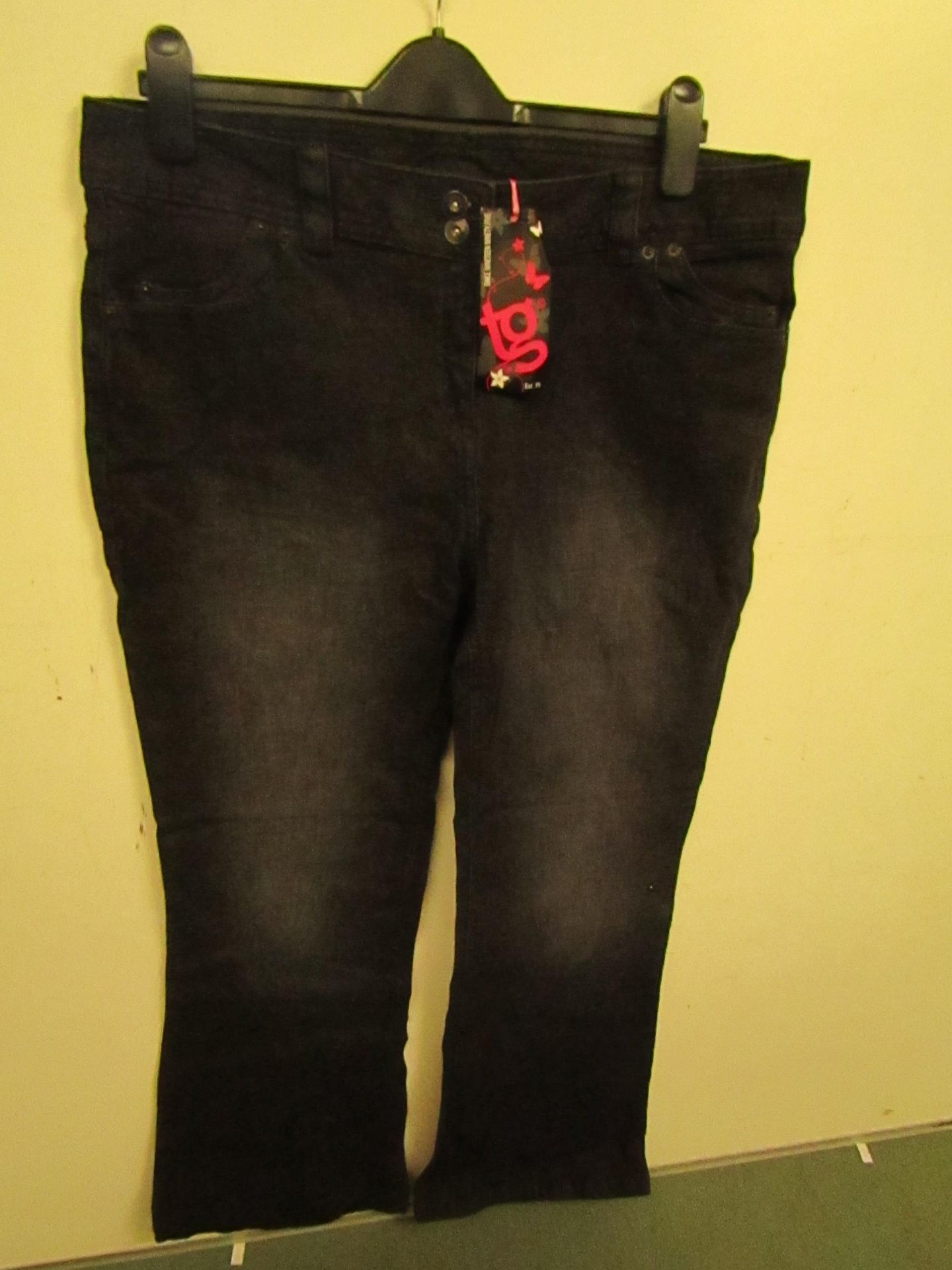 1 x TG ladies Black Denim Jeans size 16 new & packaged