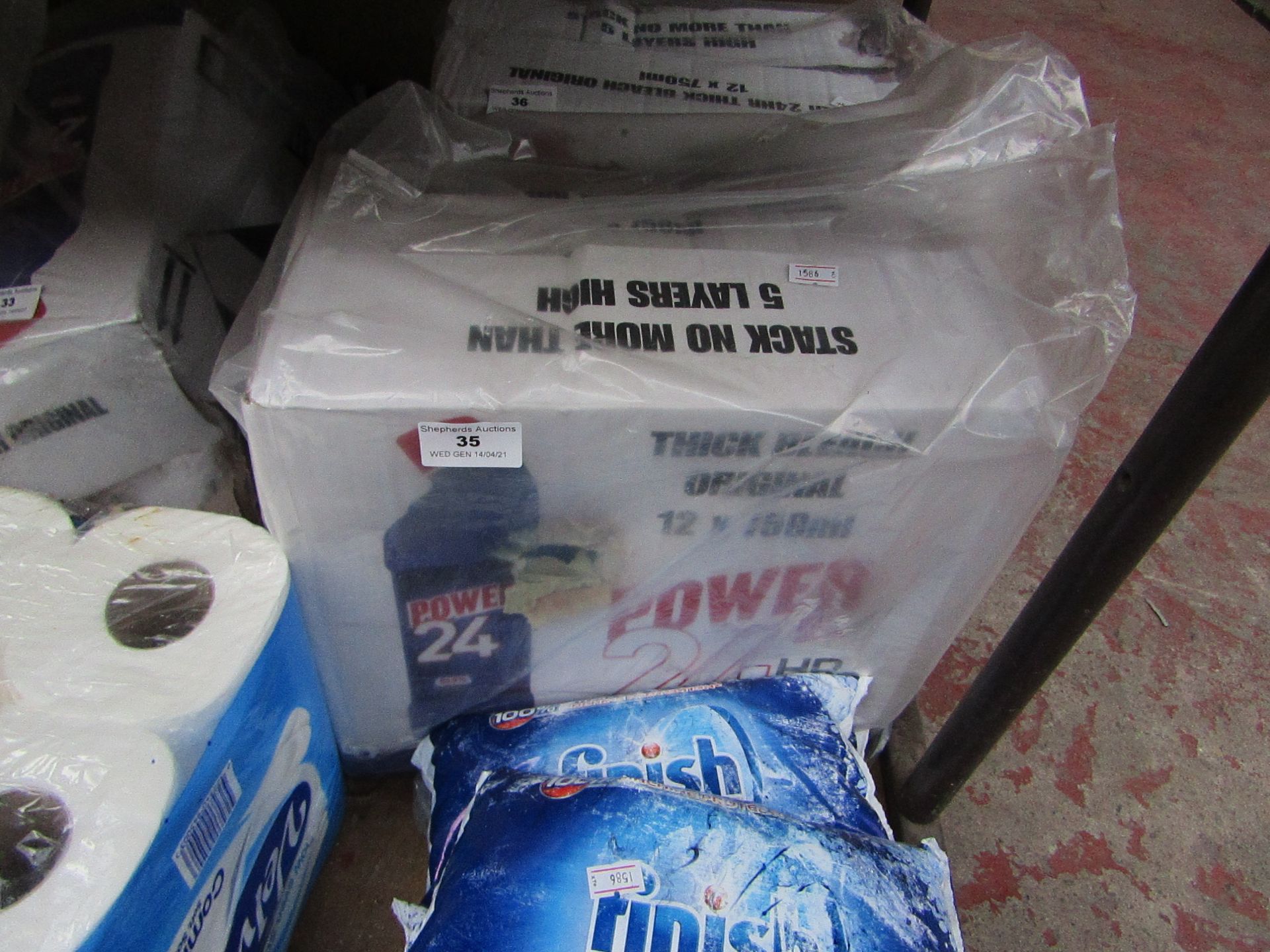 12x 750ml bottles of Power 24 bleach, in damged packaging and rebagged