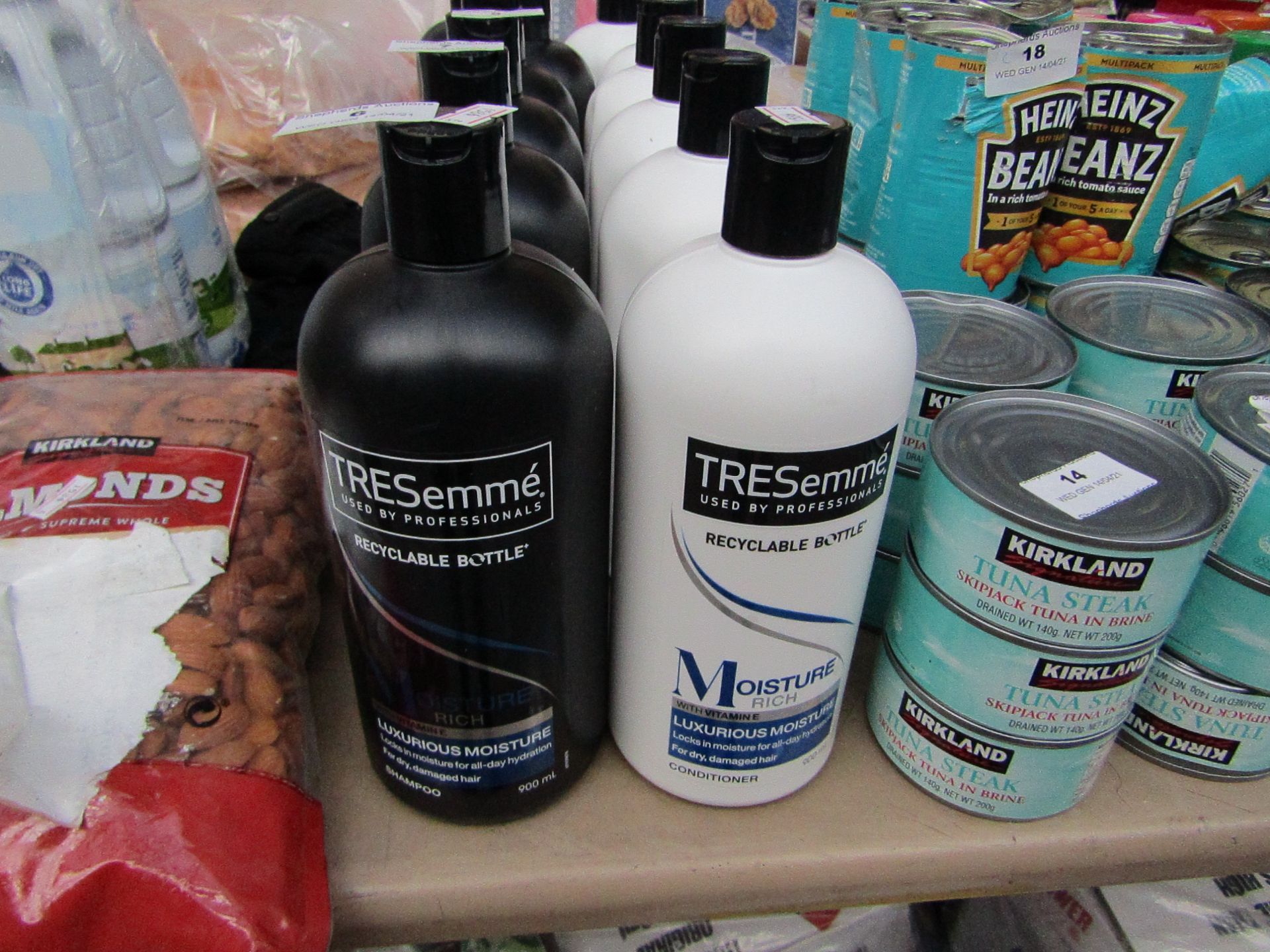 2x 900ml Bottle of Tresemme' Moisture rich, 1 is a Shampoo and the other is a Conditioner.