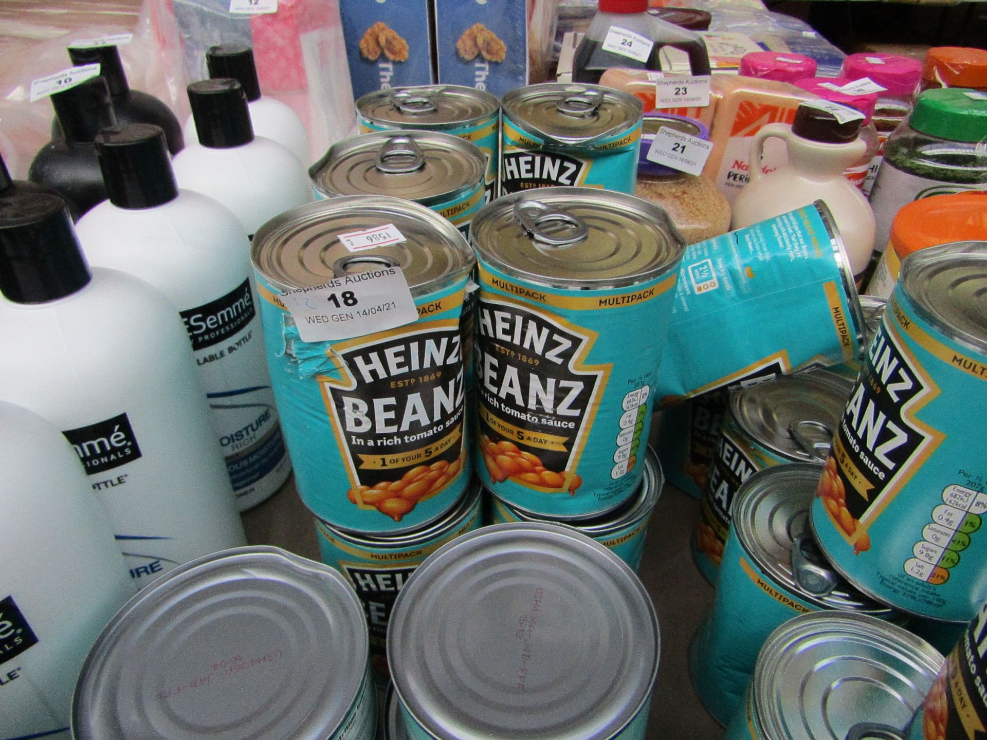 12x 415g tins of Heinz Baked beans, BB 05-2022.