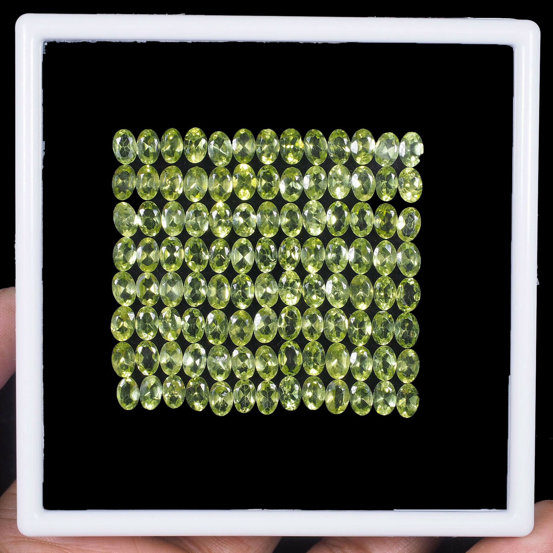 IGL&I Certified - Natural Peridot - 51.70 Carats - 104 Pieces - Average retail value £23,897.76