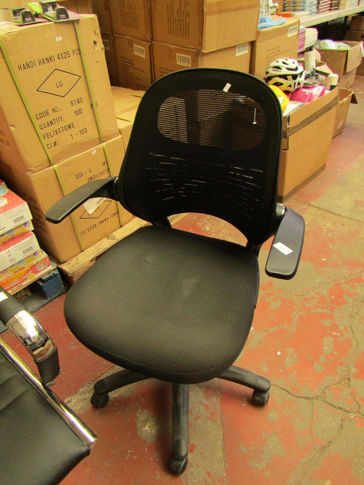 1 x Black Mesh Back Office Chair in good condition