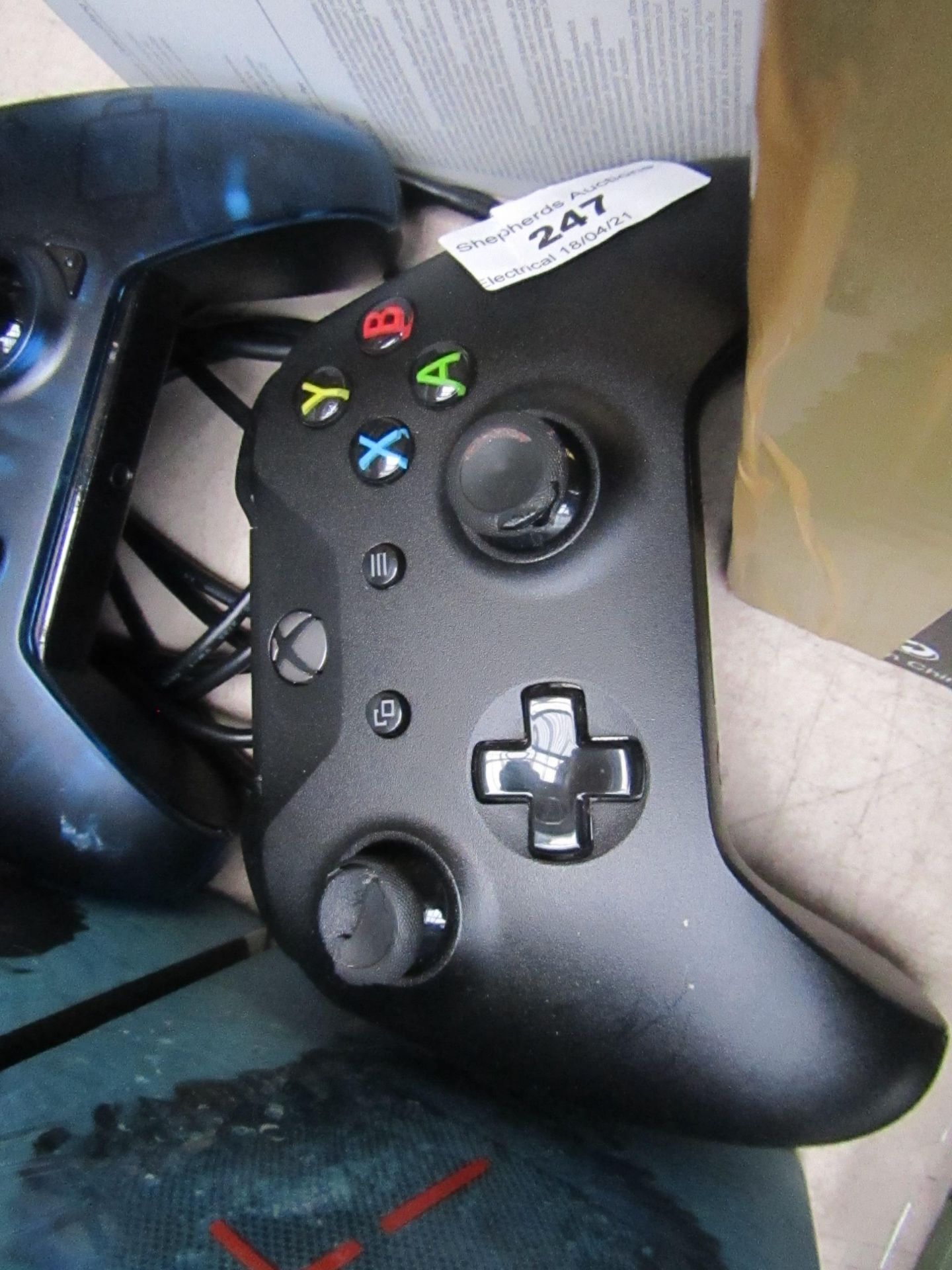 Xbox One Wireless Controller, Black - Analog Sticks Have the rubber coming off them & Untested.