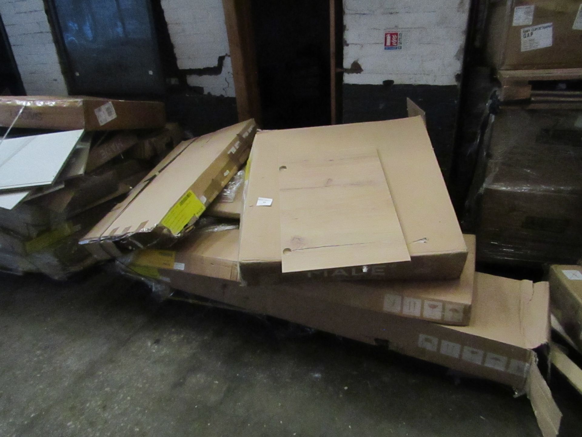 | 1X | PALLET OF FAULTY / MISSING PARTS / DAMAGED CUSTOMER RETURNS MADE.COM STOCK UNMANIFESTED |