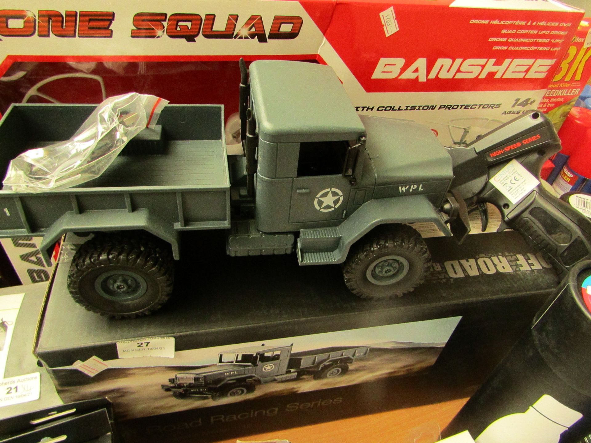 Off Road Racing - Remote Controlled Military Truck ( DieCast Model 1:16 ) - Untested & Boxed.