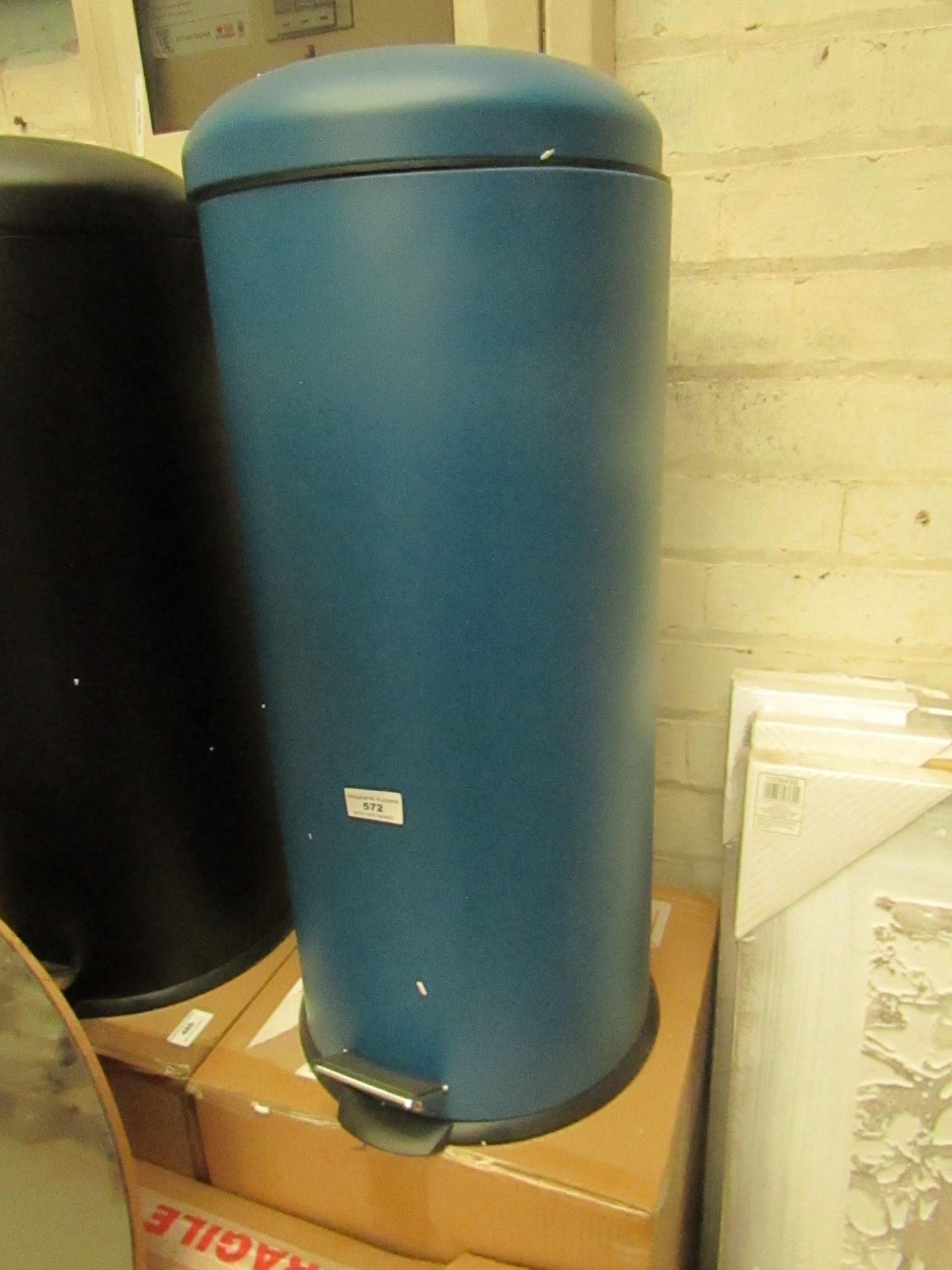 | 1X | MADE.COM JOSS 30L DOMED PEDAL BIN BLUE | MAY HAVE SOME DENTS BUT NOTHIMNG MAJOR & BOXED | SKU
