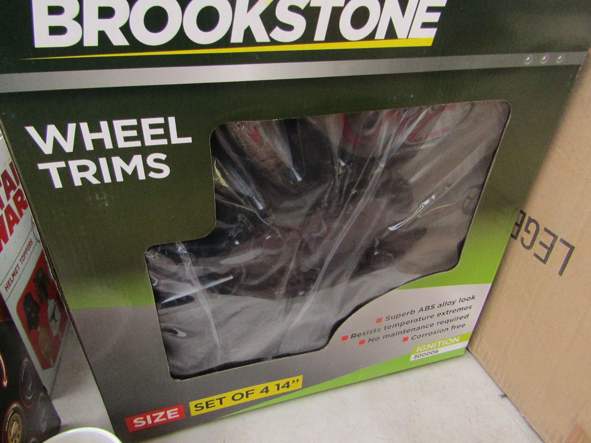 Brookstone - Ignition 14" Set Of 4 Wheel Trims - Unchecked & Boxed.