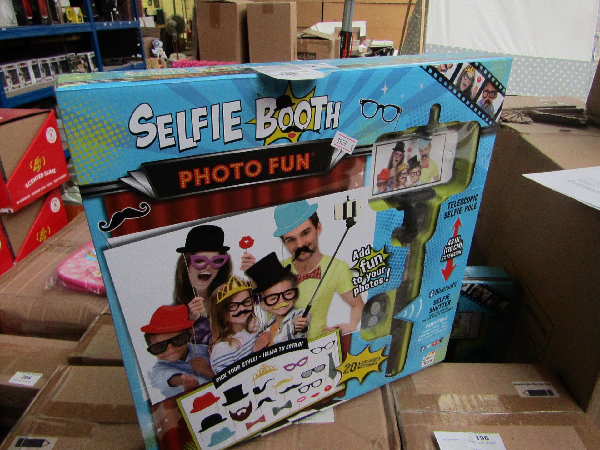 3x Selfie Booth - Telescopic Selfie Pole - New & Boxed.