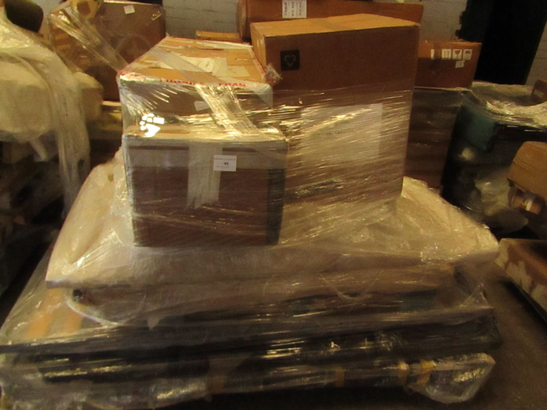 | 1X | PALLET OF FAULTY / MISSING PARTS / DAMAGED RAW CUSTOMER RETURNS MADE.COM STOCK UNMANIFESTED |