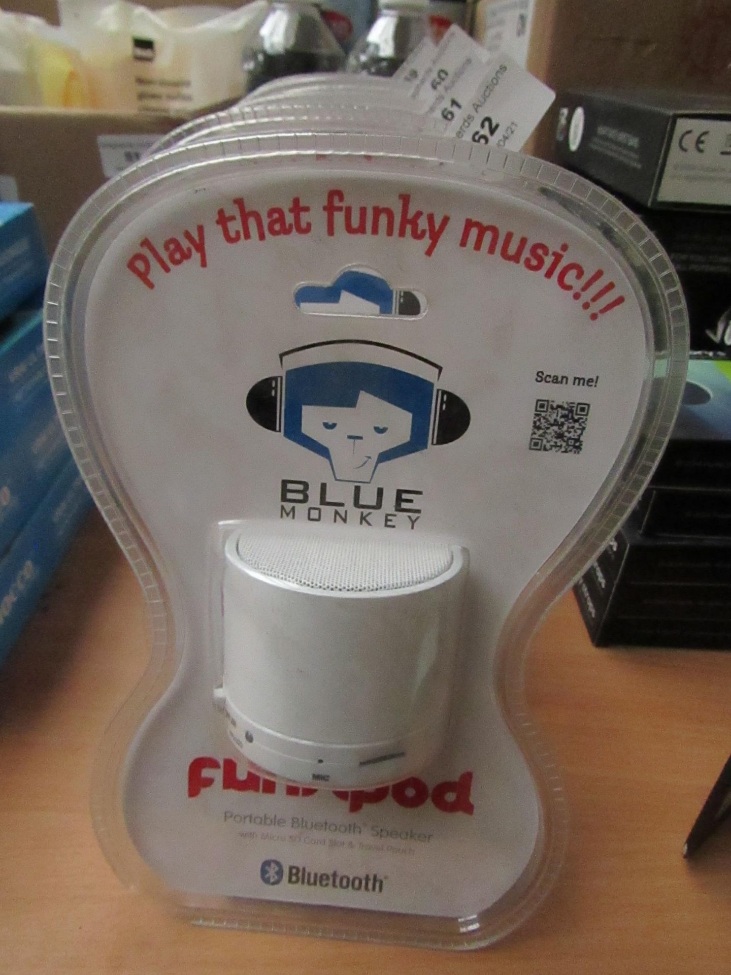 Blue Monkey - FunkPod Portable Bluetooth Speaker (White) - New & Packaged.