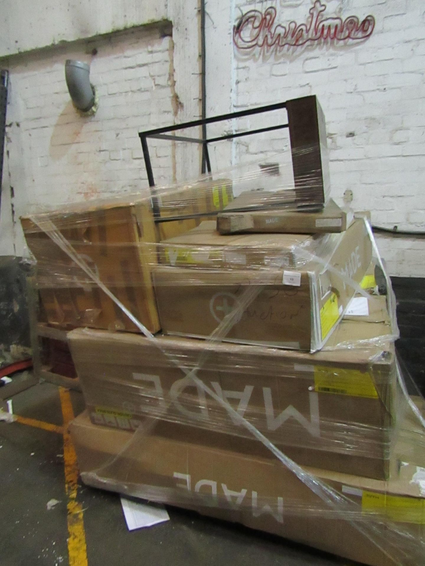 | 1X | PALLET OF FAULTY / MISSING PARTS / DAMAGED RAW CUSTOMER RETURNS MADE.COM STOCK UNMANIFESTED |