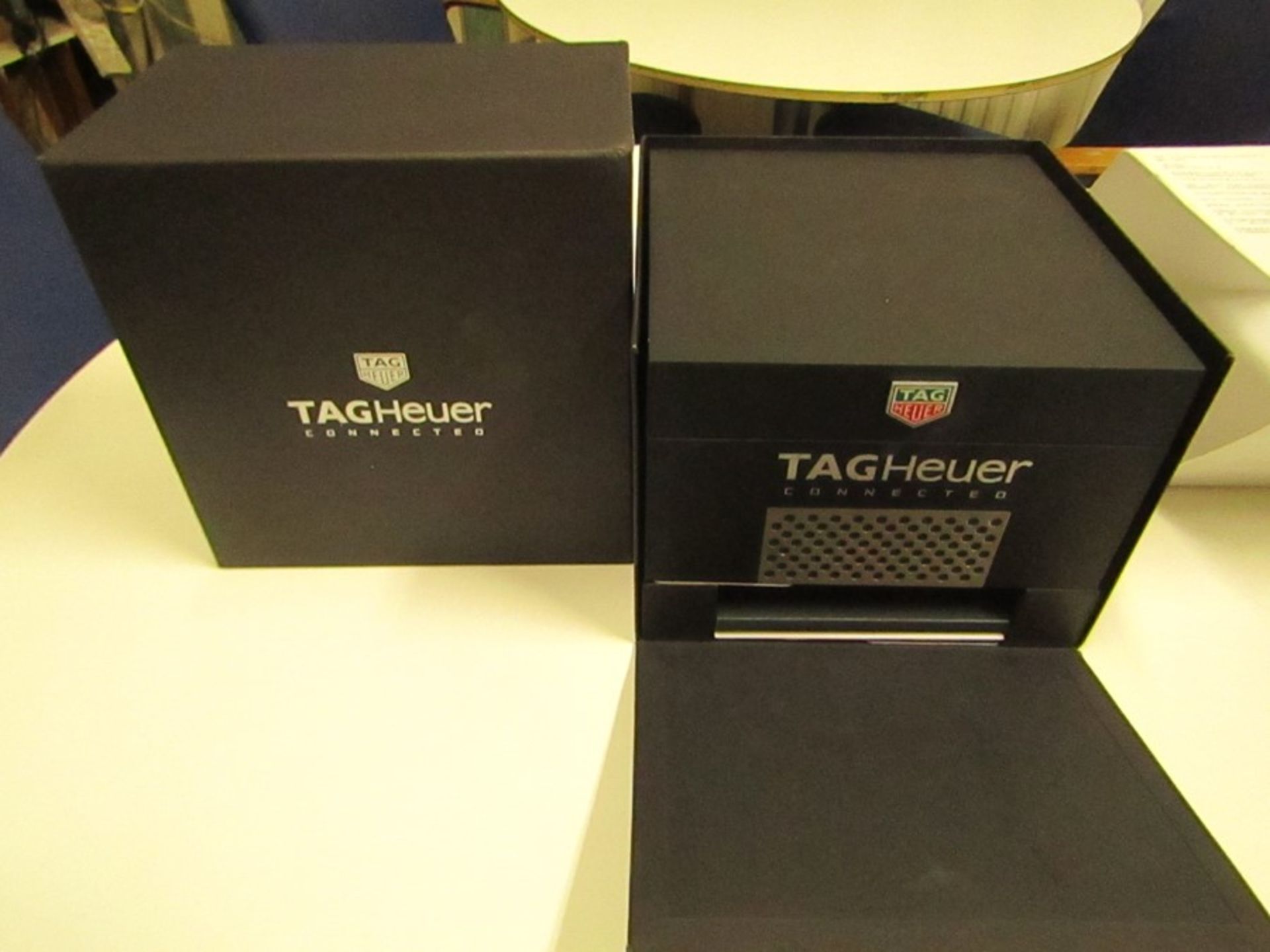 Tag Heuer Connected Modular 41 (SBF81) smart watch with Black rubber strap, comes with a spare - Image 4 of 15