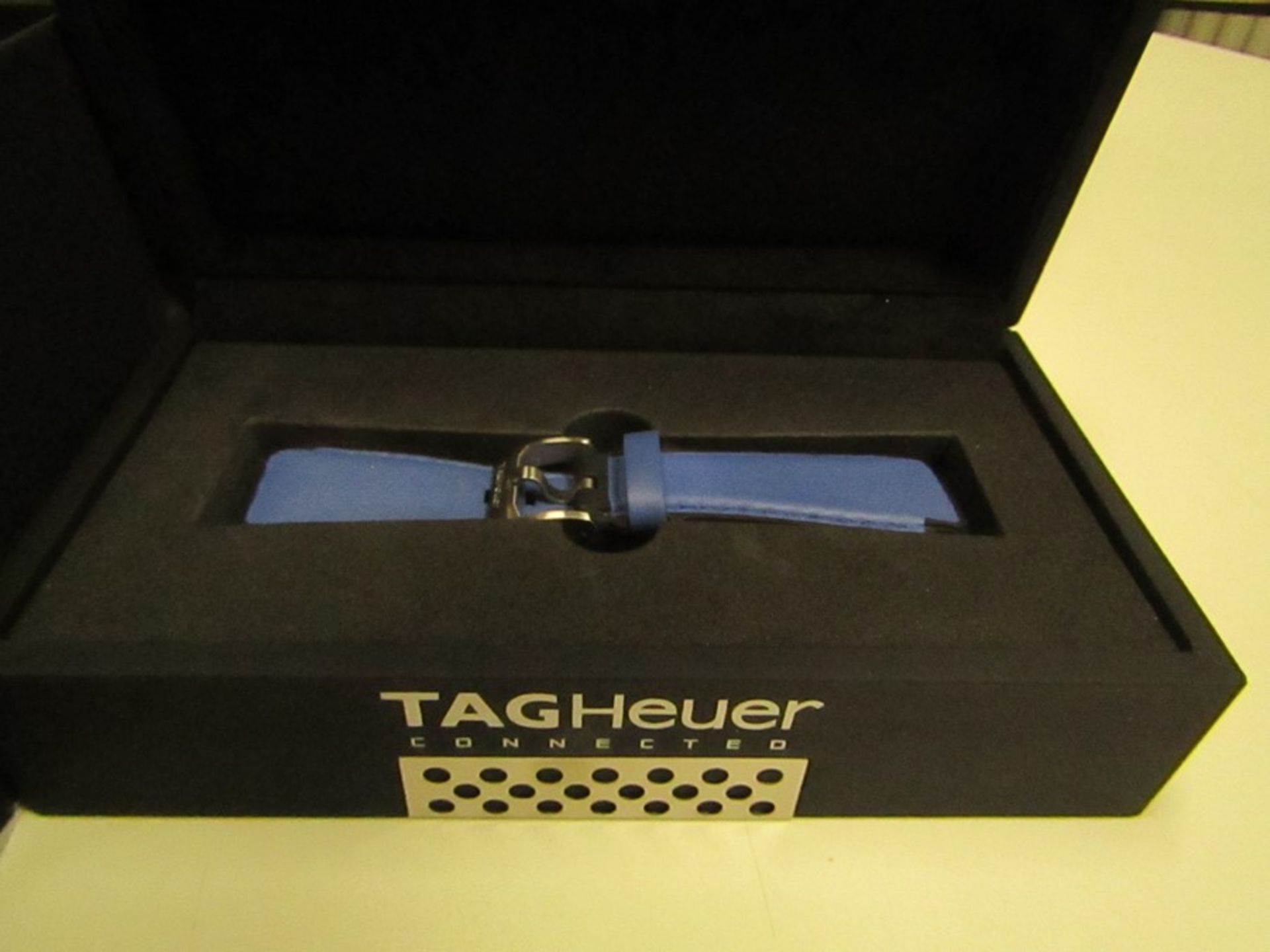 Tag Heuer Connected Modular 41 (SBF81) smart watch with Black rubber strap, comes with a spare - Image 14 of 15