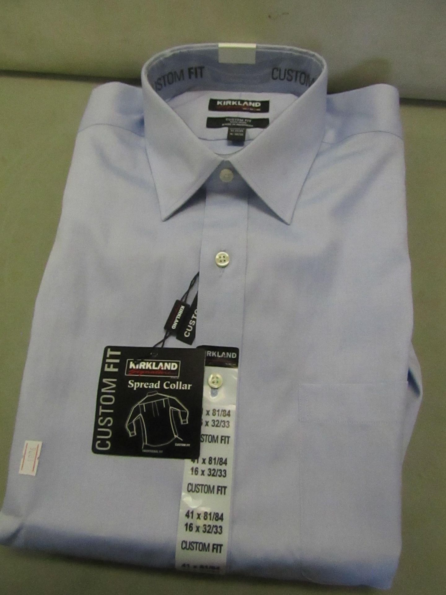 Kirkland Signature Custom Fit Non Iron Shirt Size 16 Inch Collar 32/332 New