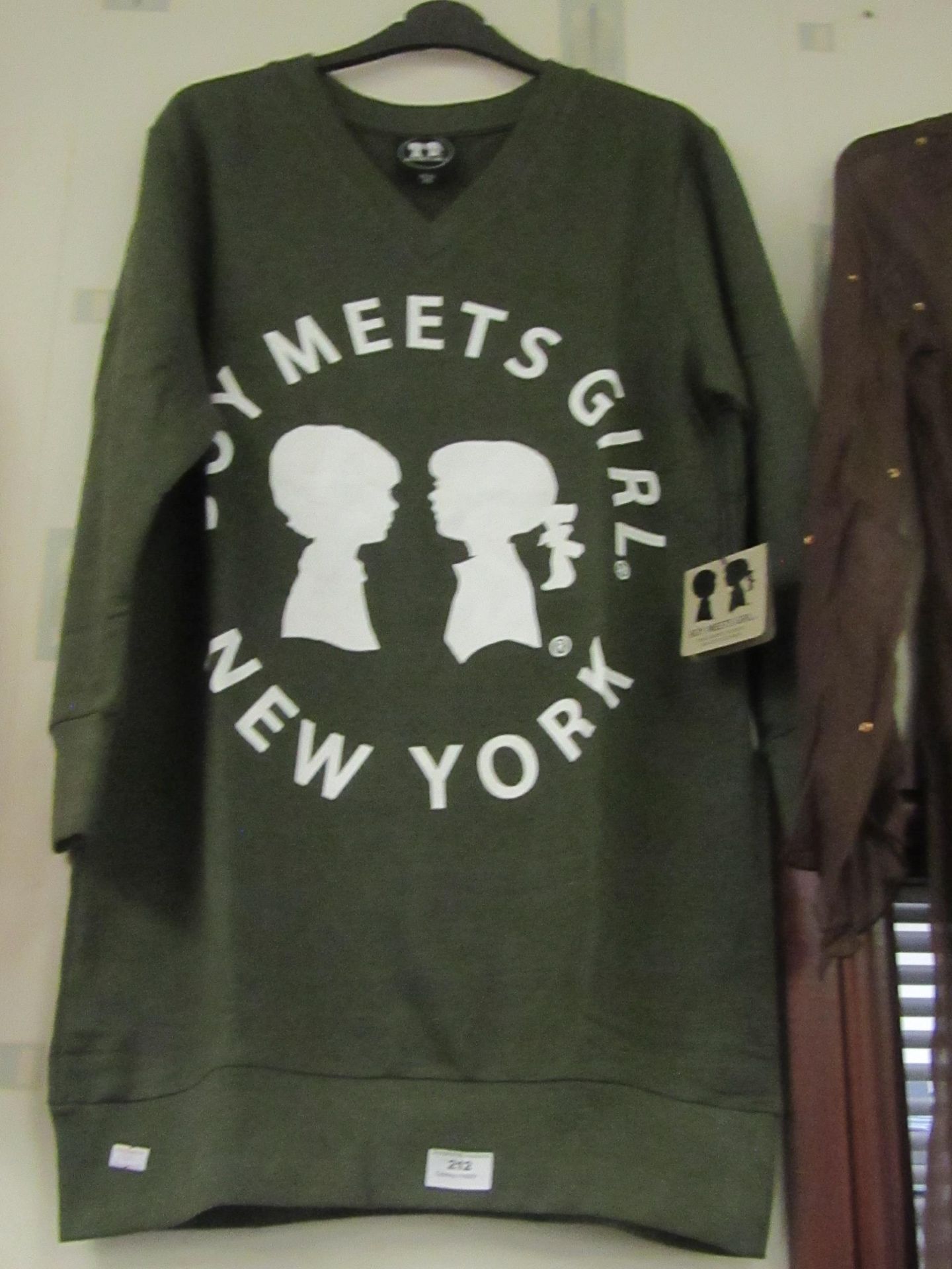 Boy Meets Girl Long Sweatshirt Green Size X/S New & Packaged