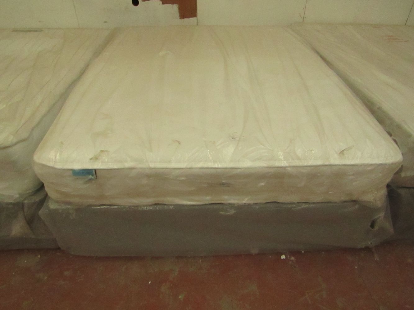 Ex Display Beds and Mattresses, up to 90% off RRP starting bid