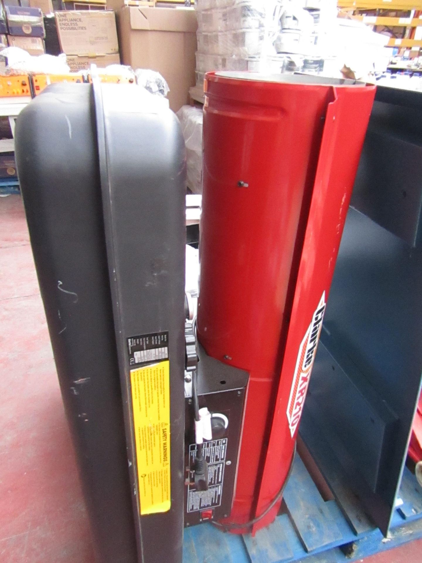 1x CL HEAT XR210 230V 6 687 This lot is a Machine Mart product which is raw and completely unchecked