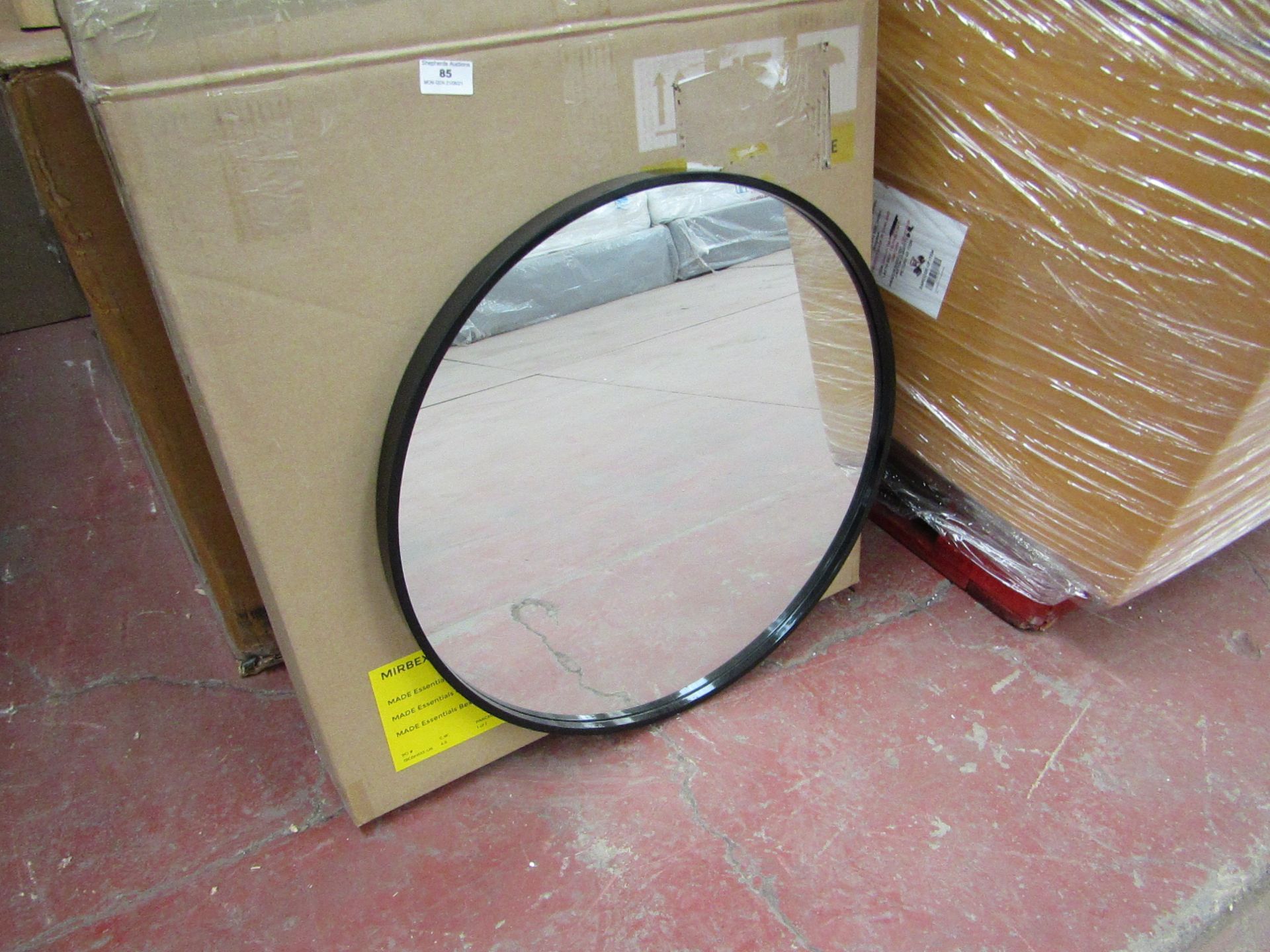 | 1x | MADE.COM ESSENTIALS BEX ROUND LACQUERED MIRROR 55CM | LOOKS UNUSED (NO GUARANTEE) AND BOXED |