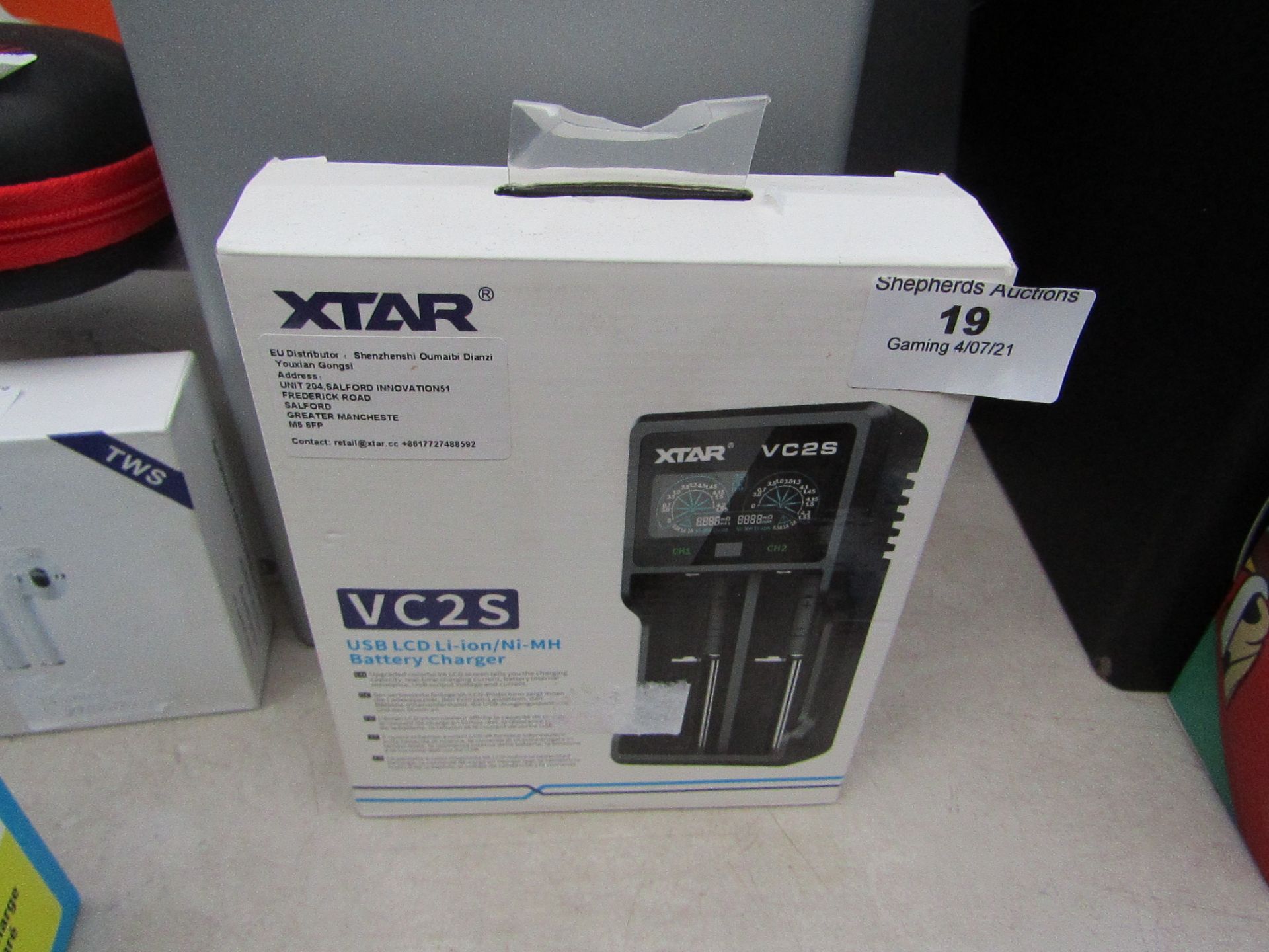 Xtar - VC2S USB LCD Li-ion / Ni-MH Battery Charger - Untested & Boxed.