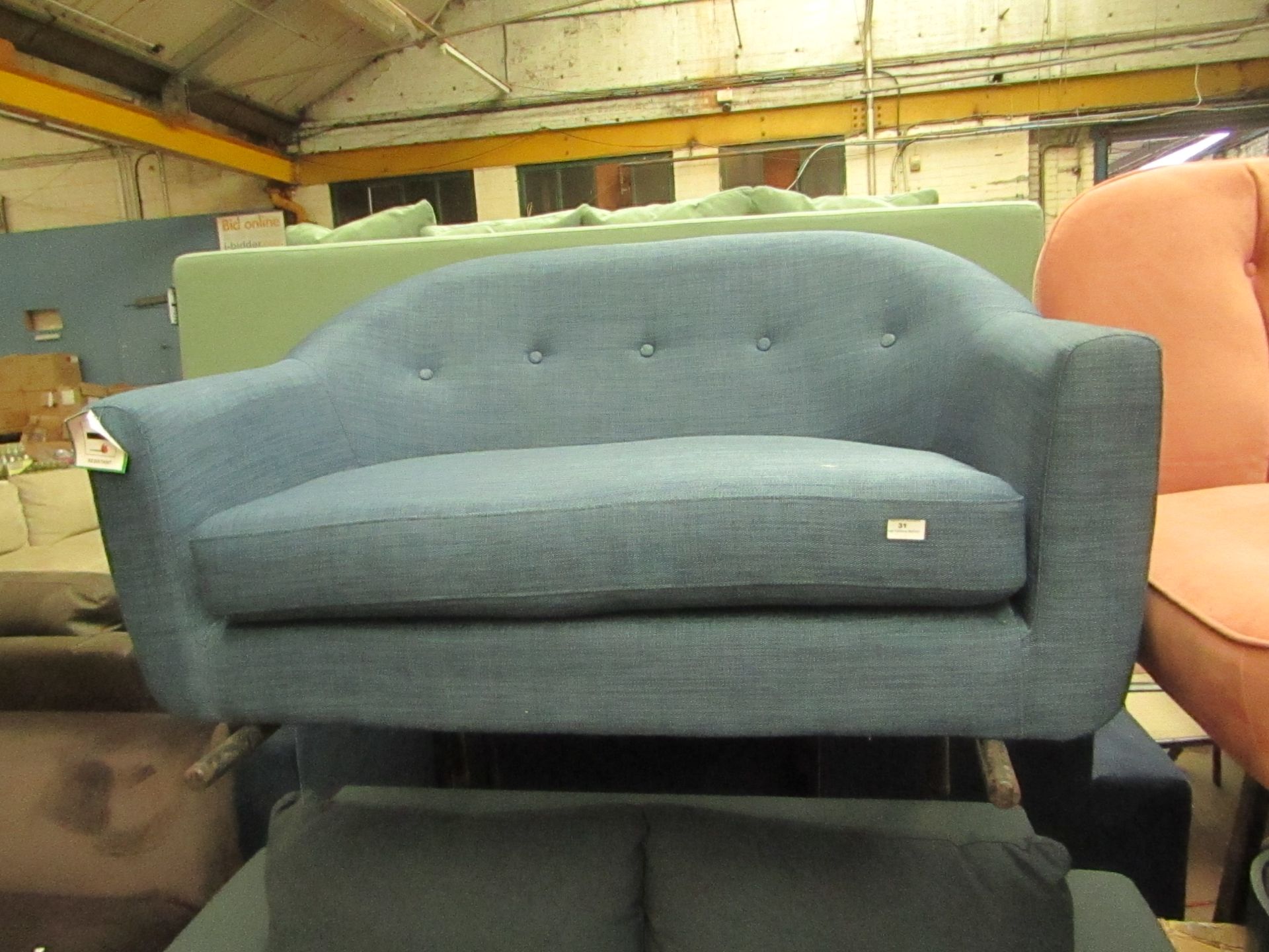 | 1X | MADE.COM 2 SEATER LOVESEAT BUTTON BACK | NO MAJOR DAMAGE AND MISSING FEET | RRP CIRCA œ349 |