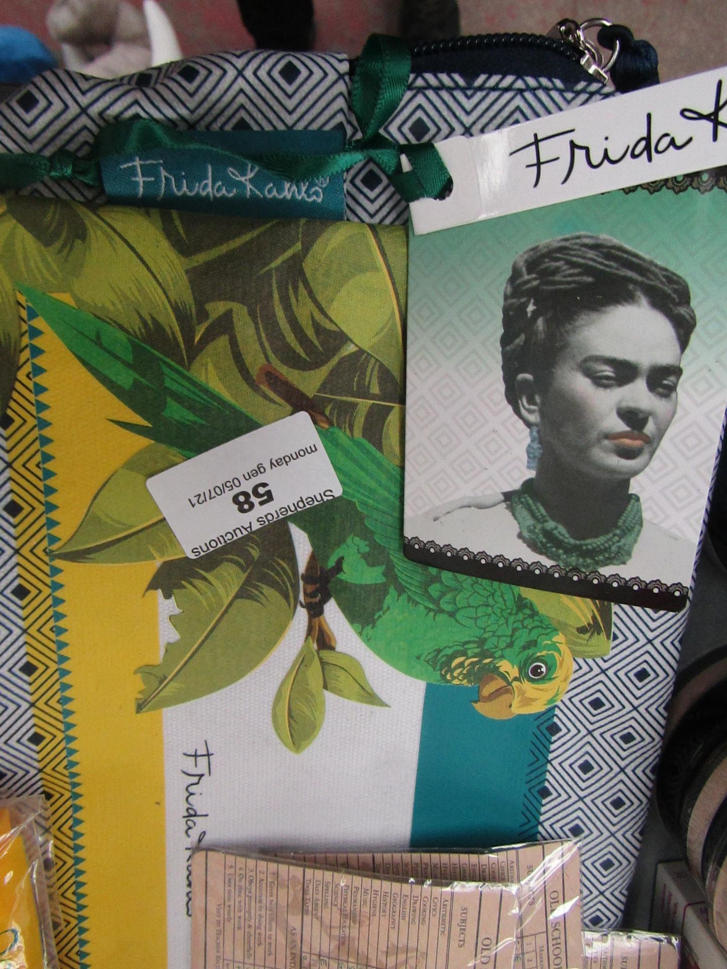 Frida Kahlo - Bonito Wash Bag 25x16x7cm - Unused, With Original Tags.