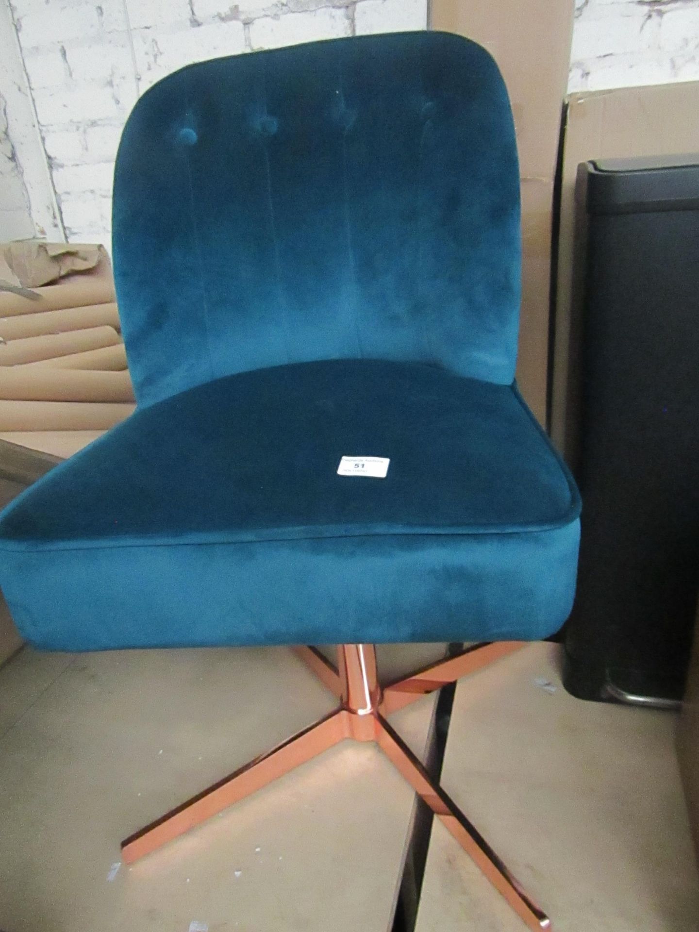 | 1x | MADE.COM MARGOT OFFICE CHAIR BLUE VELVET AND COPPER | NO VISIBLE DAMAGE & BOX PRESENT |