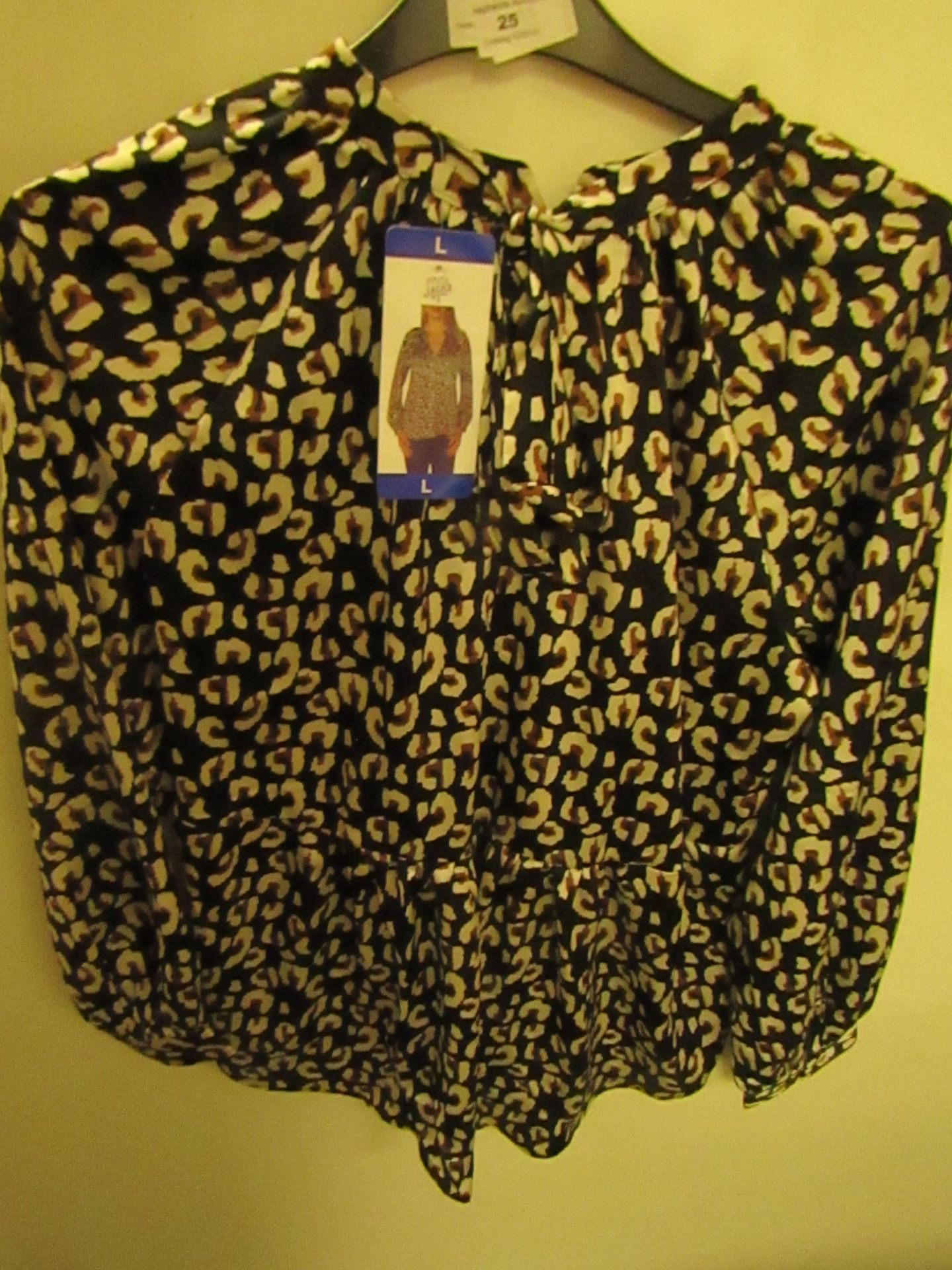 J.A.C.H.S Girlfriend Blouse Animal Print Size L New With Tags