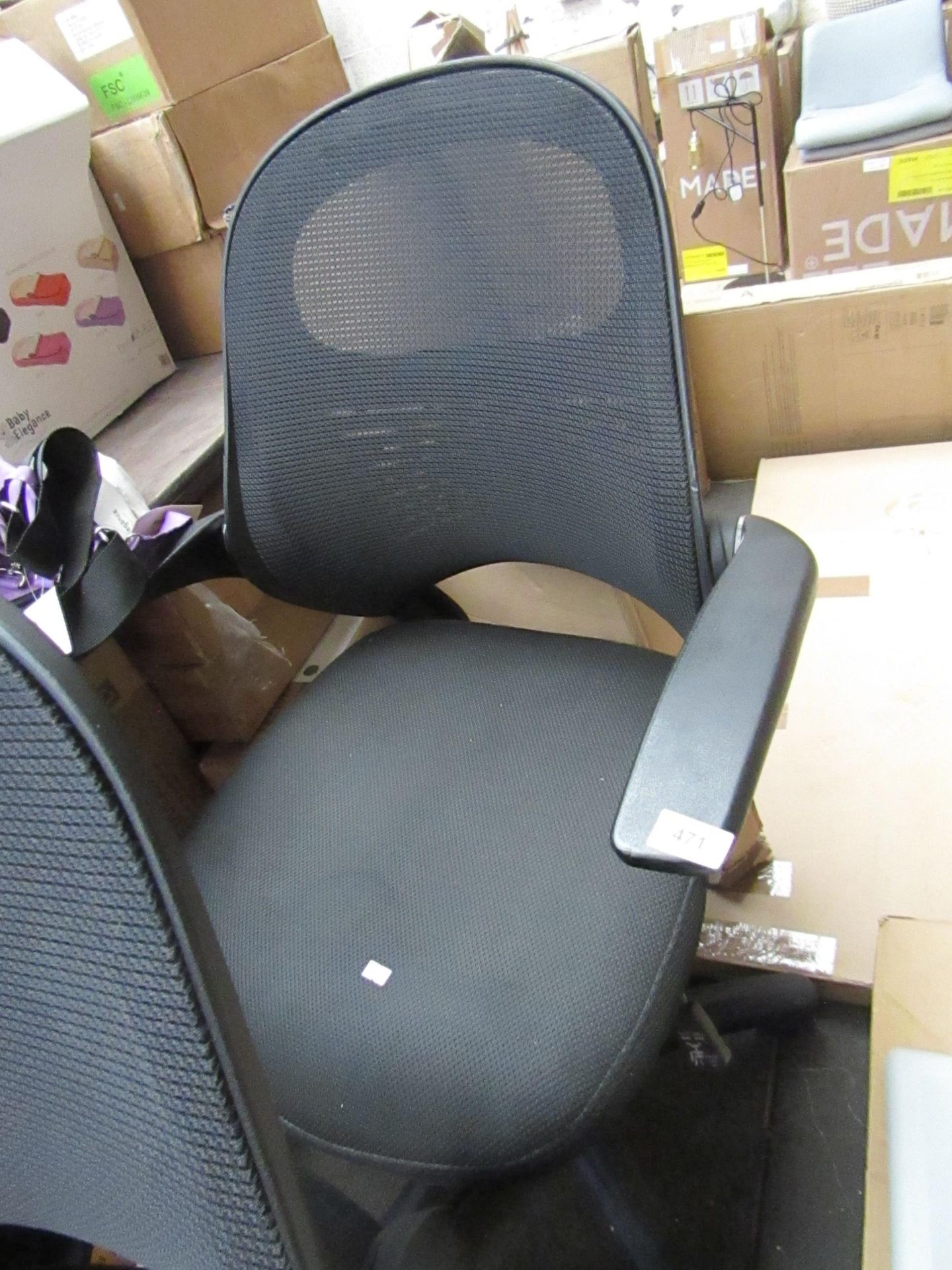 Bayside mesh office chair, no major damage.