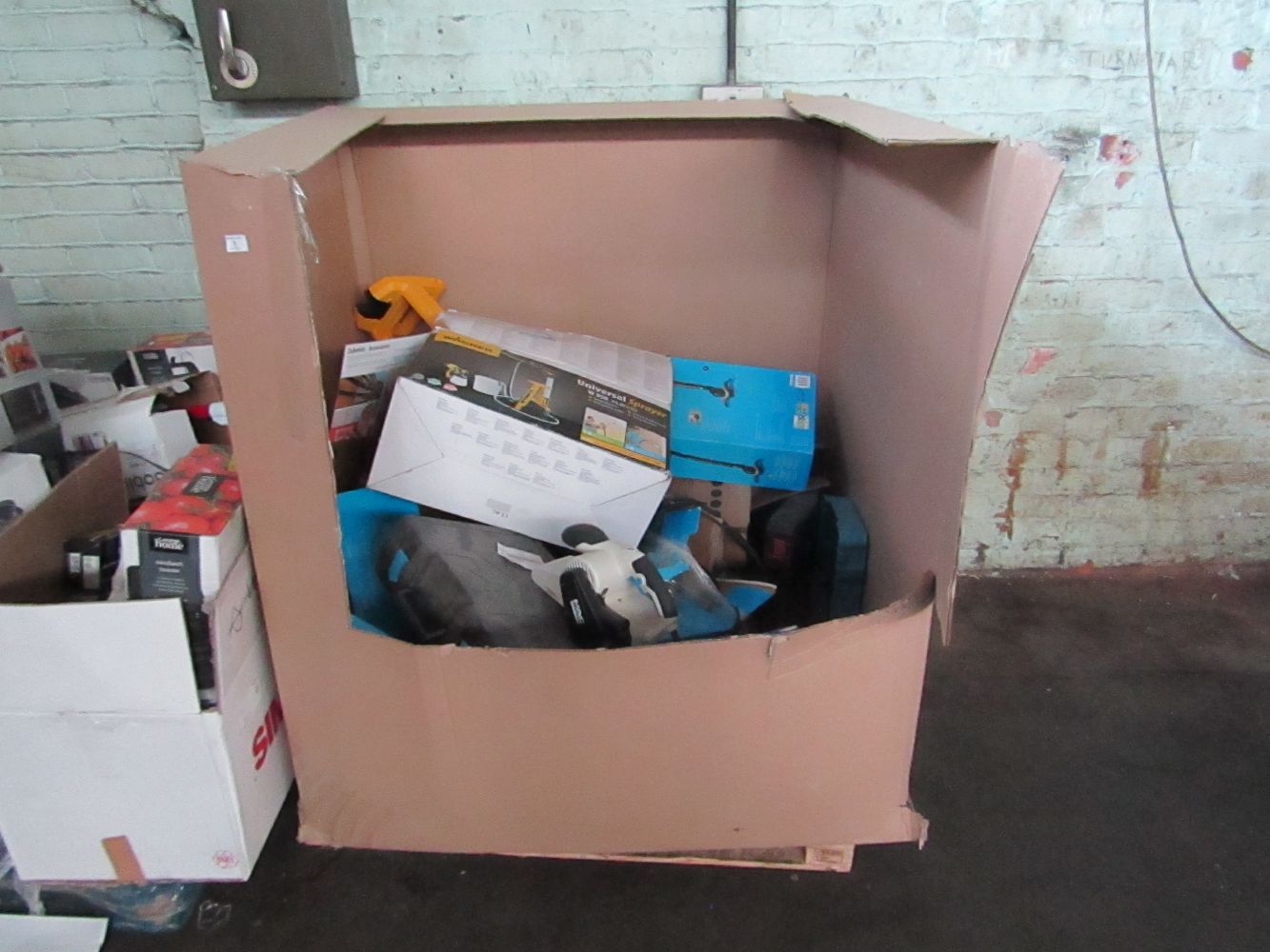 Bulk, Boxes and Pallet lots of Household electricals from 2 large National retailer