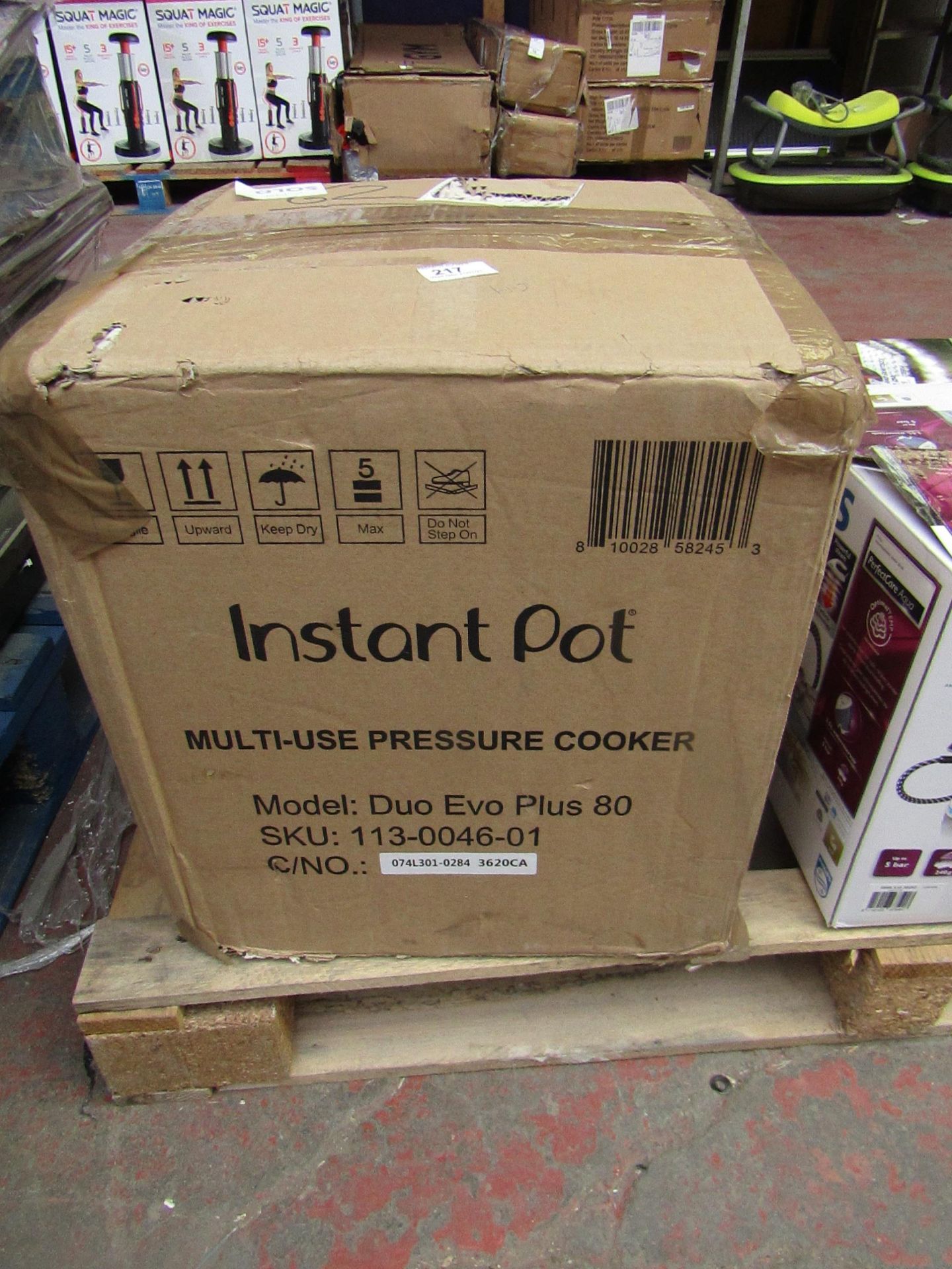 1X INSTANT POT MULTI PRESSURE COOKER, UNCHECKED AND BOXED,