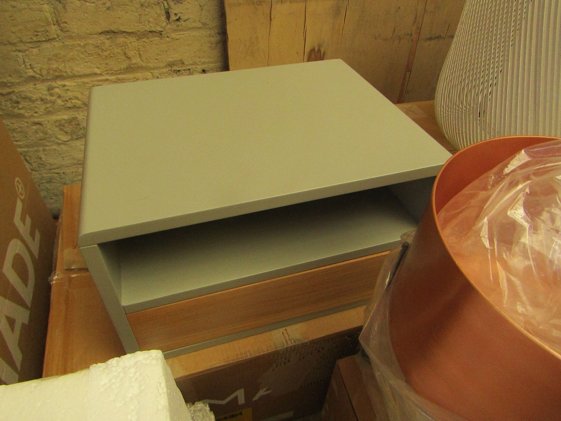 1 x Made.com Ukan Bedside Table Grey and Oak RRP £129 SKU MAD-STBUKA002GRY-UK TOTAL RRP £129 This
