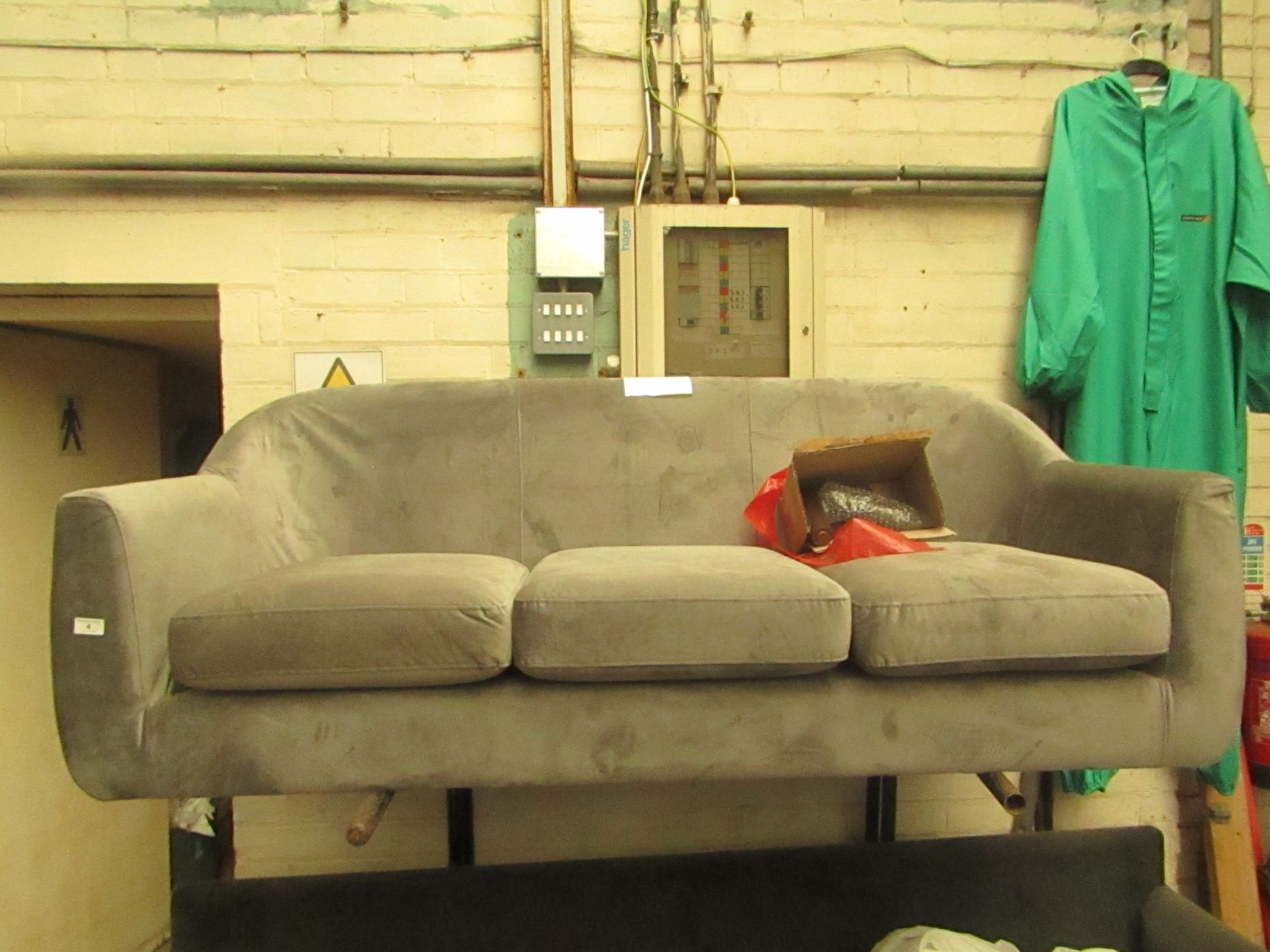 1 x Made.com Custom MADE Tubby 3 Seater Sofa Steel Grey Velvet with Dark Wood Legs RRP ¶œ449 SKU