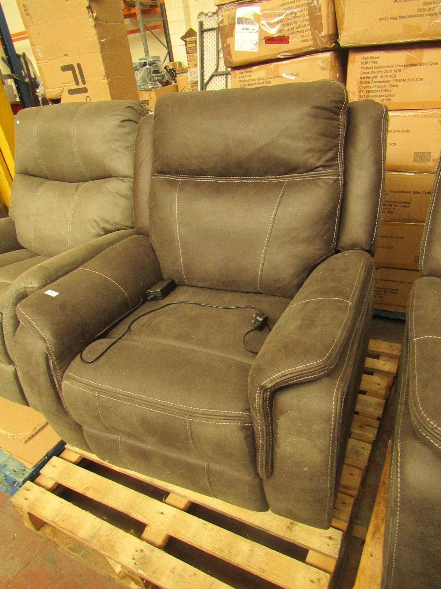 Costco leather recliner, untested but looks in good condition (no guarantee)