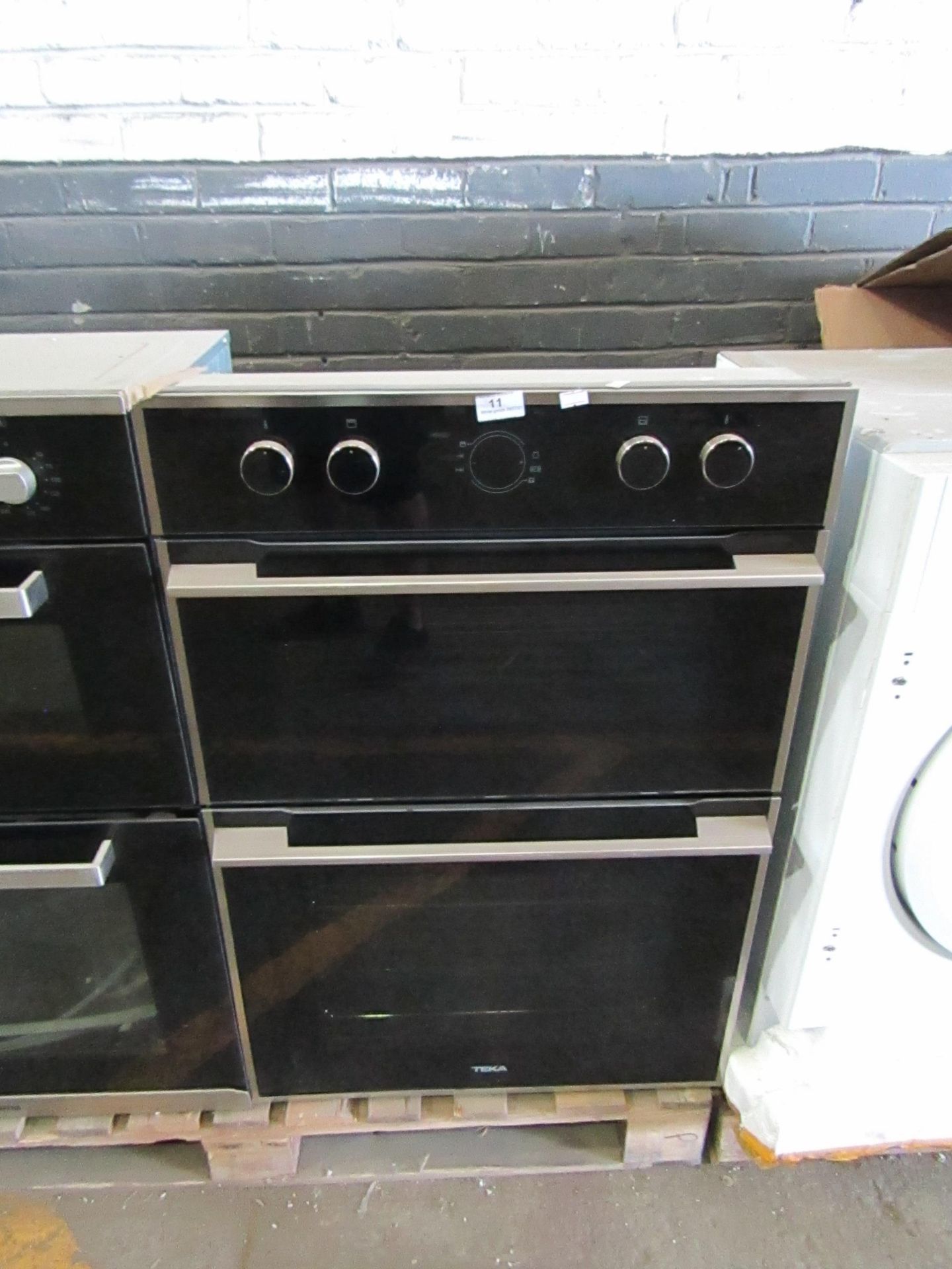 Teka Built in Double Oven - Cant test due to no wire - No major damage Visible - Has Metal shelves