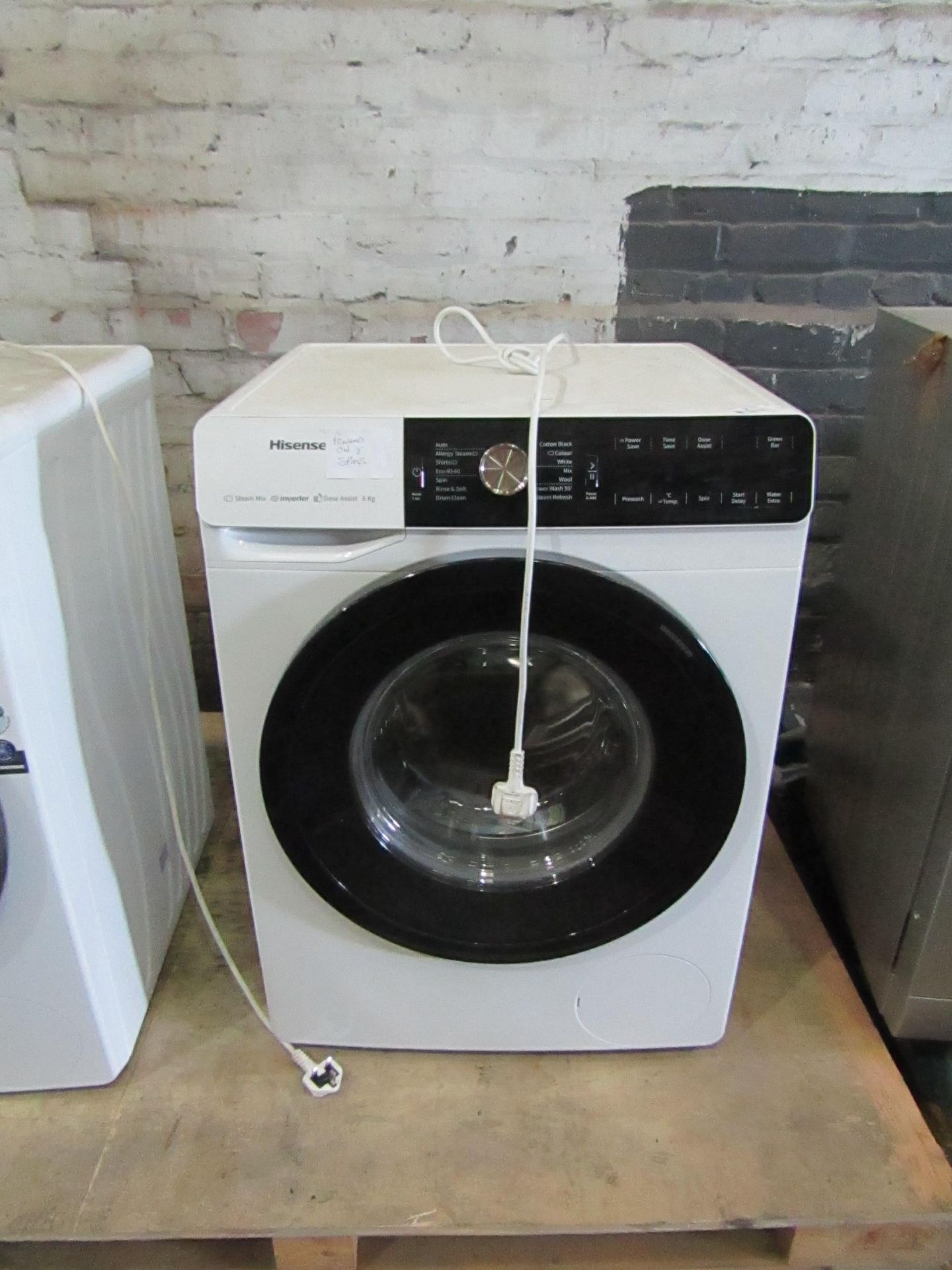 Hisense 8KG washing Machine with dose assist, Powers on and spins but we have not conencted it to