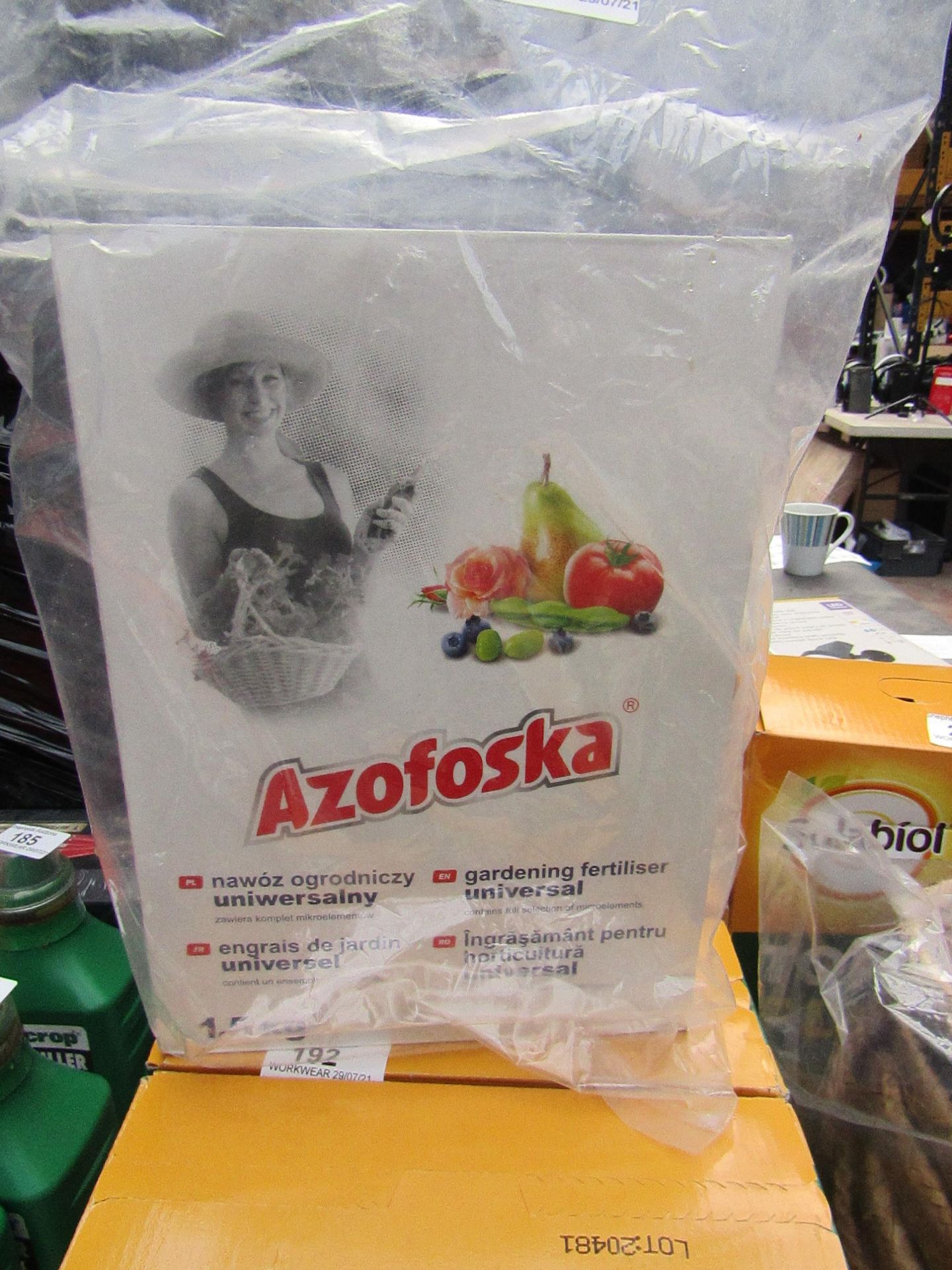 Azofoska - Gardening Fertiliser Universal - 1.5KG - Unused & Boxed.