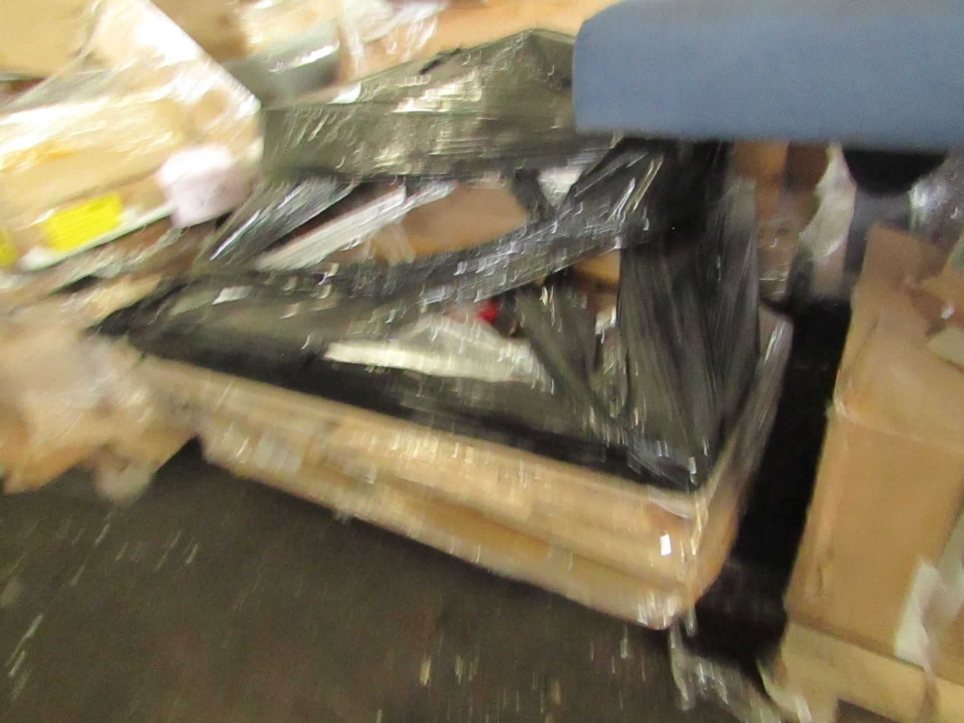 | 1X | PALLET OF FAULTY / MISSING PARTS / DAMAGED CUSTOMER RETURNS SWOON STOCK UNMANIFESTED | PALLET