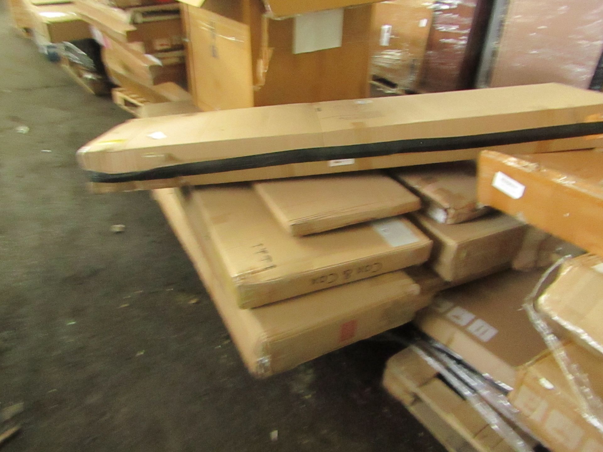 | 1X | PALLET OF FAULTY / MISSING PARTS / DAMAGED CUSTOMER RETURNS COX & COX STOCK UNMANIFESTED |