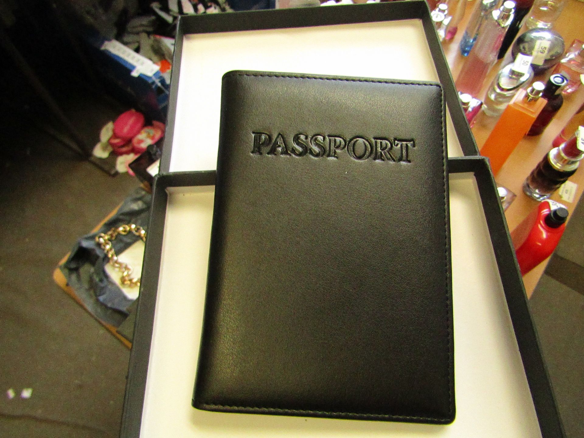 1 x Boca Brown Leather Passport Organiser with RFID Blocking to Prevent Card Cloning New & Boxed