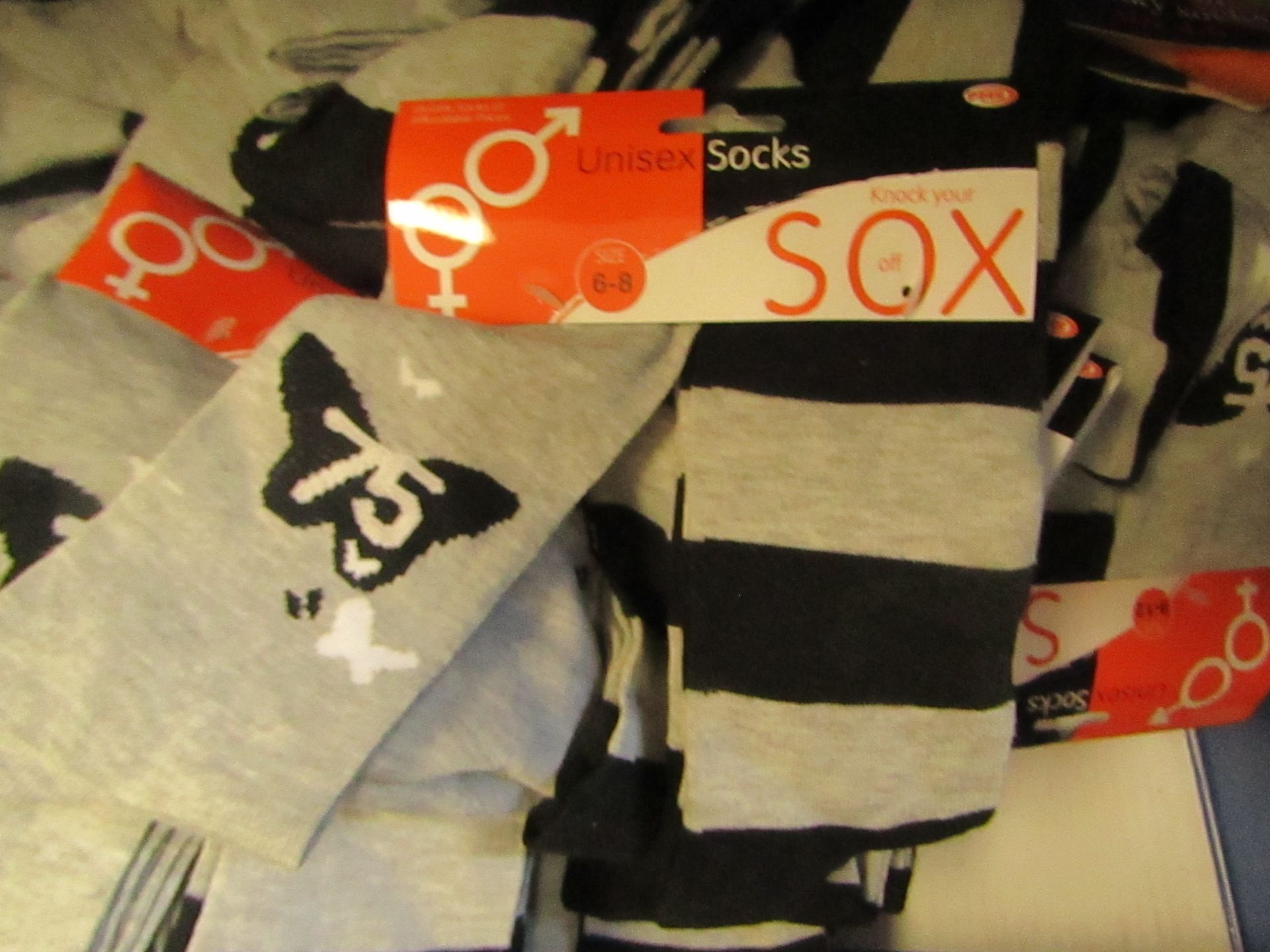 24 X Pairs of Unisex Socks Adult Size 6-8 All New & Packaged