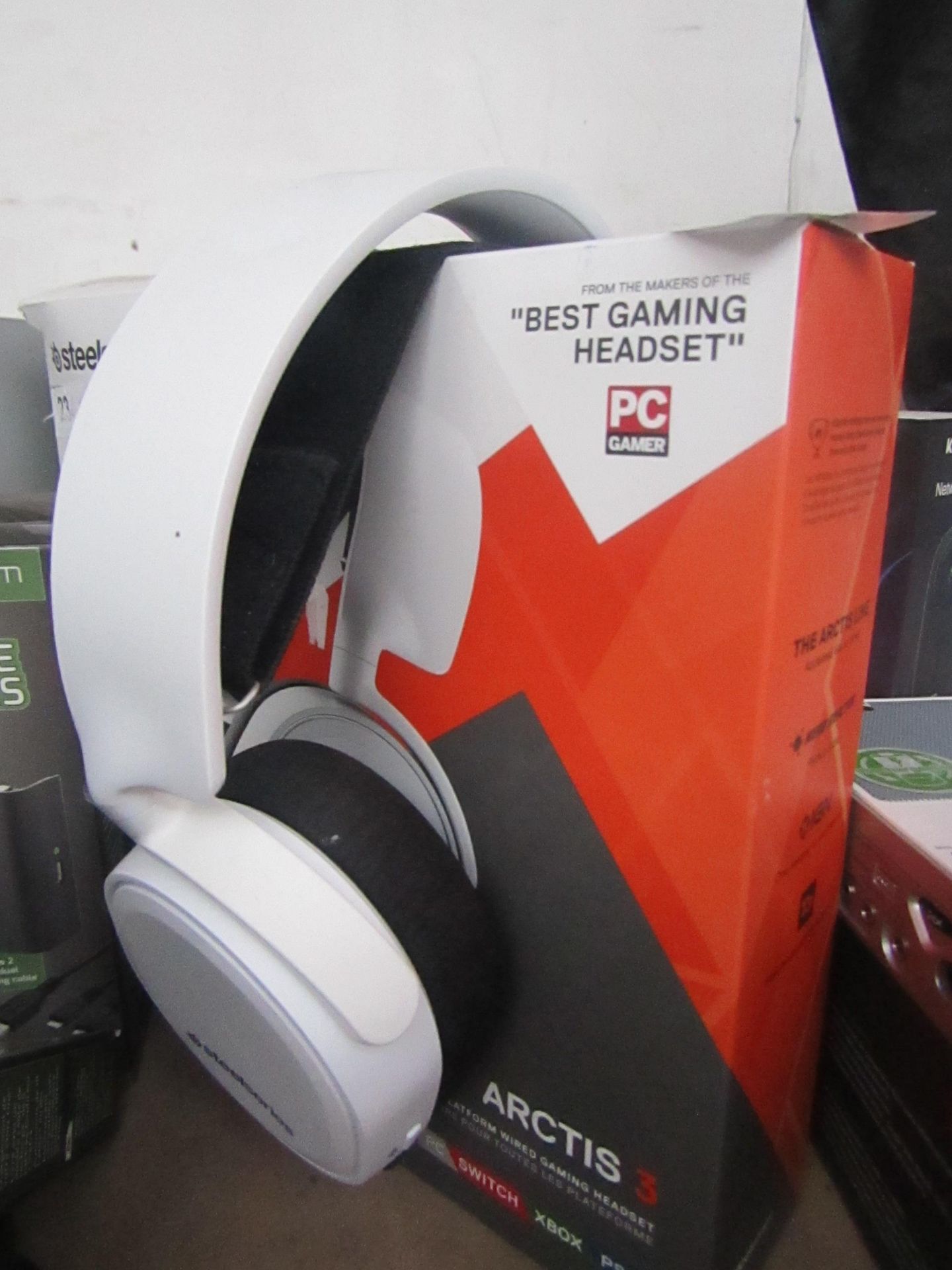 Steel series Arctic 3 wired gaming head set - Untested & Boxed - RRP £79.99