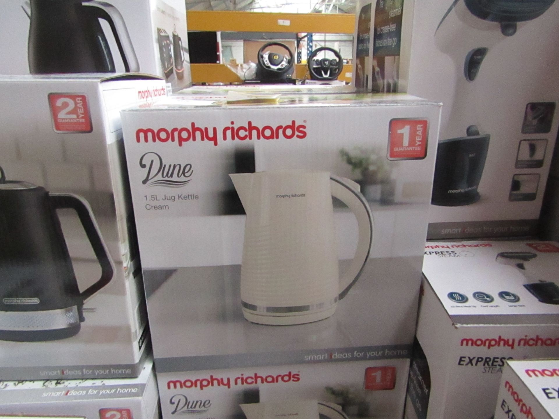 Morphy Richards Dune 1.7L white kettle, brand new and boxed. RRP £32.99