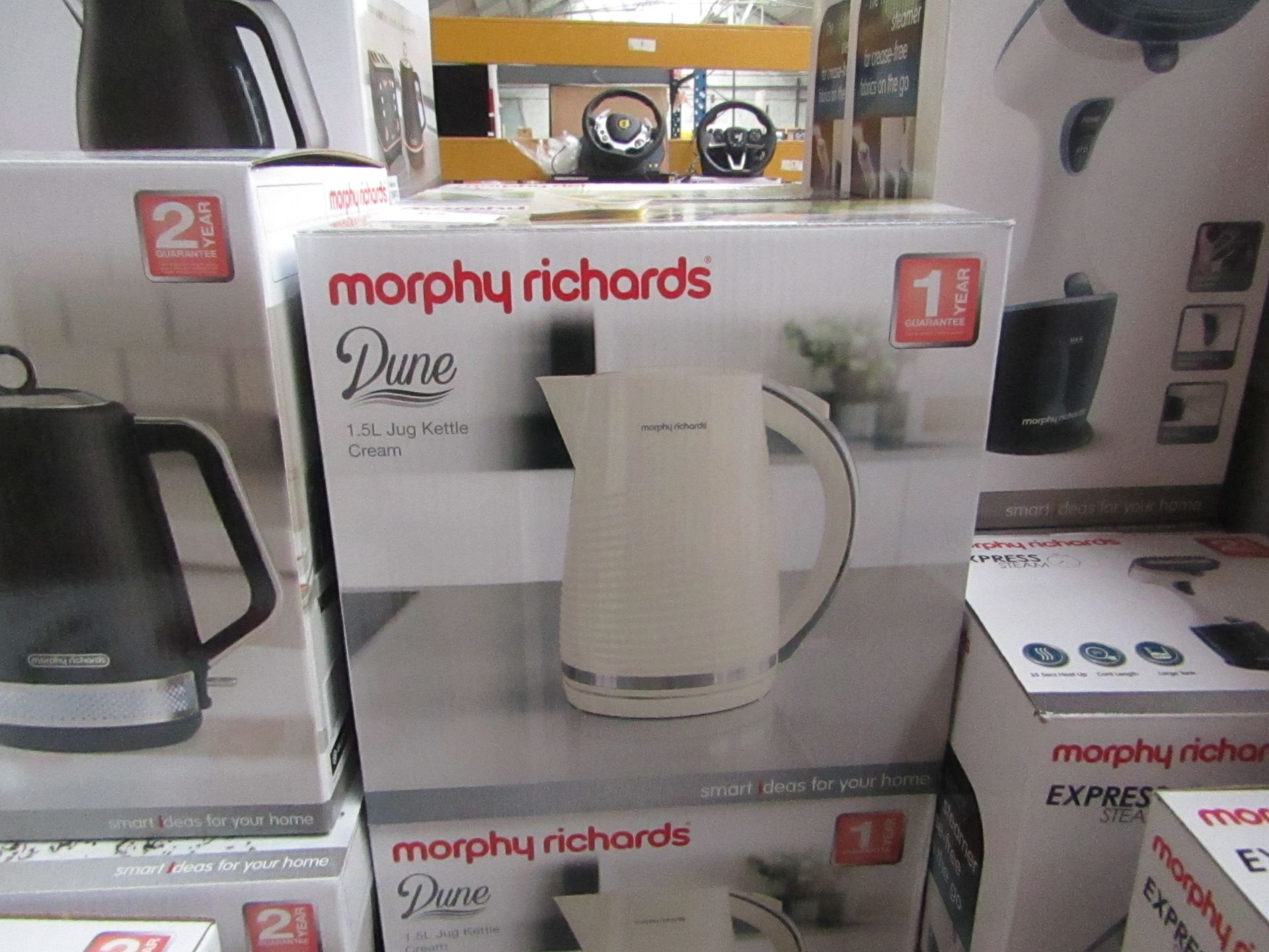 Morphy Richards Dune 1.7L white kettle, brand new and boxed. RRP £32.99