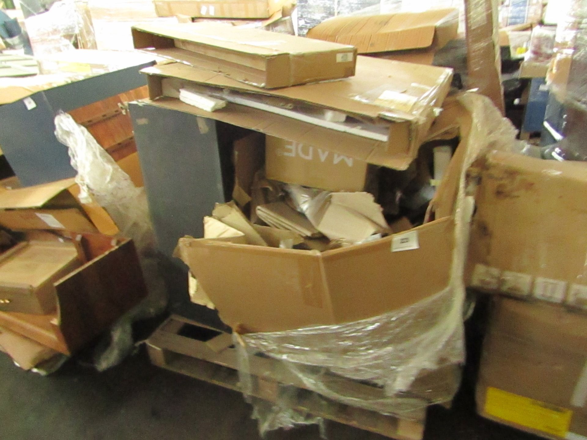 | 1X | PALLET OF FAULTY / MISSING PARTS / DAMAGED CUSTOMER RETURNS MADE.COM STOCK UNMANIFESTED |