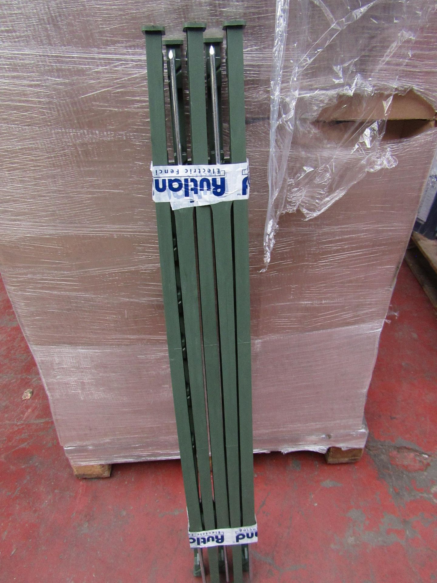 10 Pack of Rutland Green Economy Electric Fencing Poly Posts - New & Good Condition. RRP £25 @