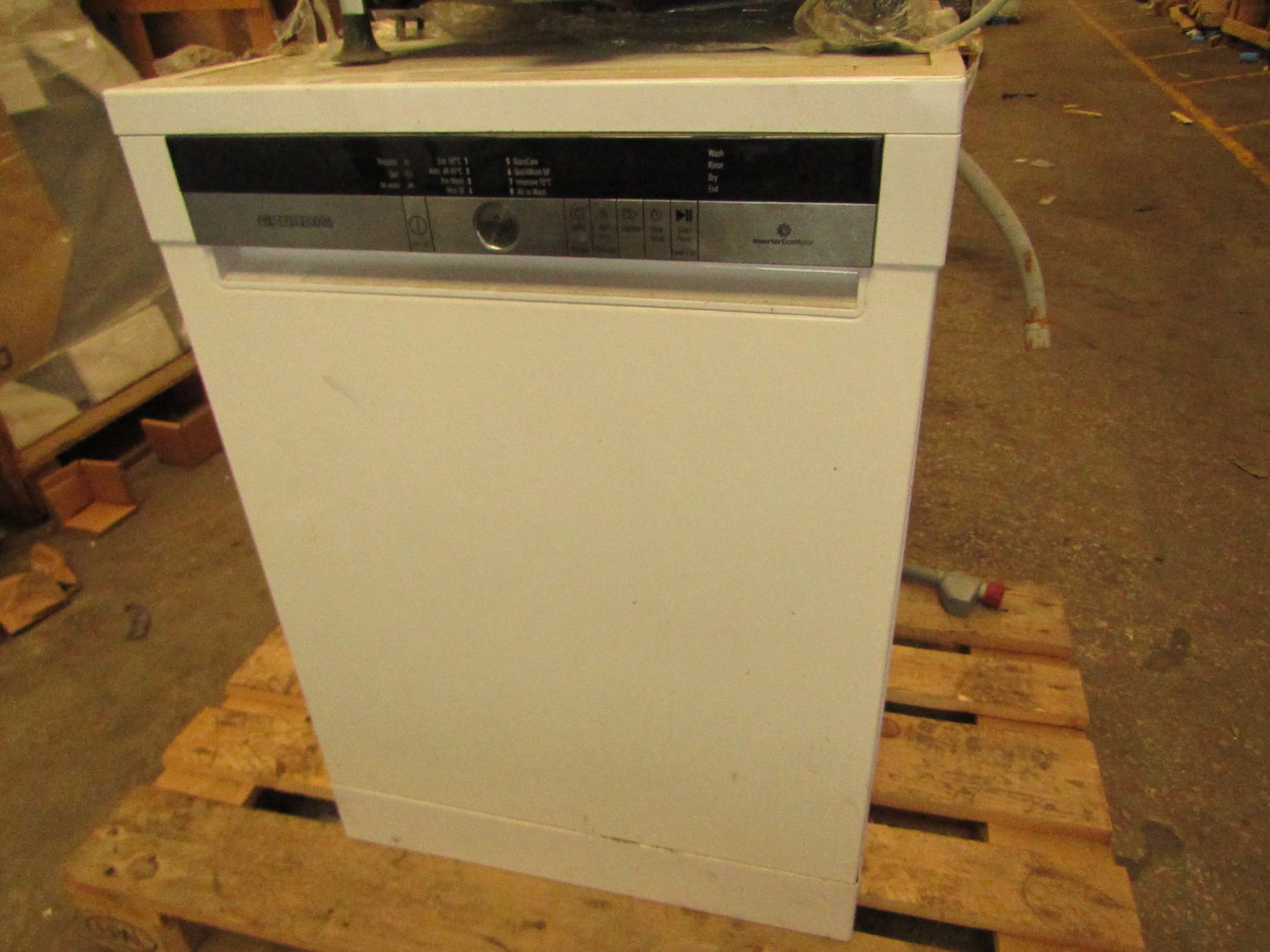Grundig Freestanding dishwasher, no power when plugged in