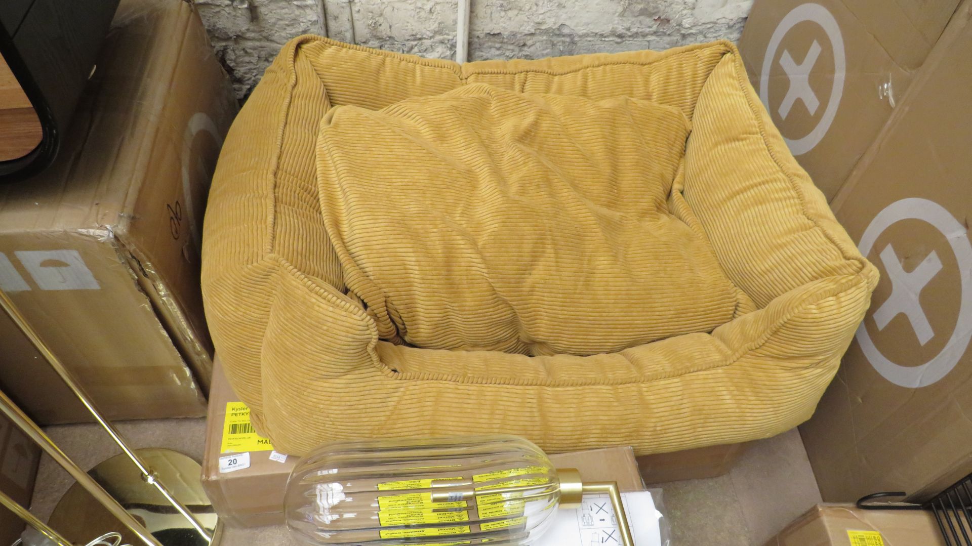 1X made.com kysler pet bed x-large mustard . This lot is a completely UNCHECKED. We have not checked