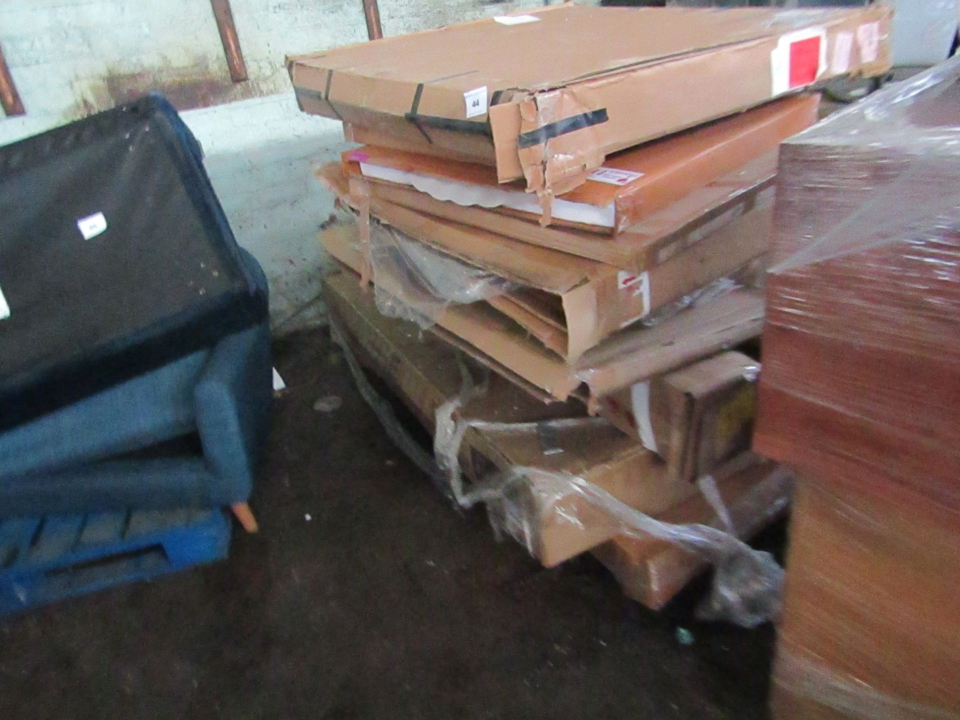 | 1X | PALLET OF FAULTY / MISSING PARTS / DAMAGED CUSTOMER RETURNS COX & COX STOCK UNMANIFESTED |